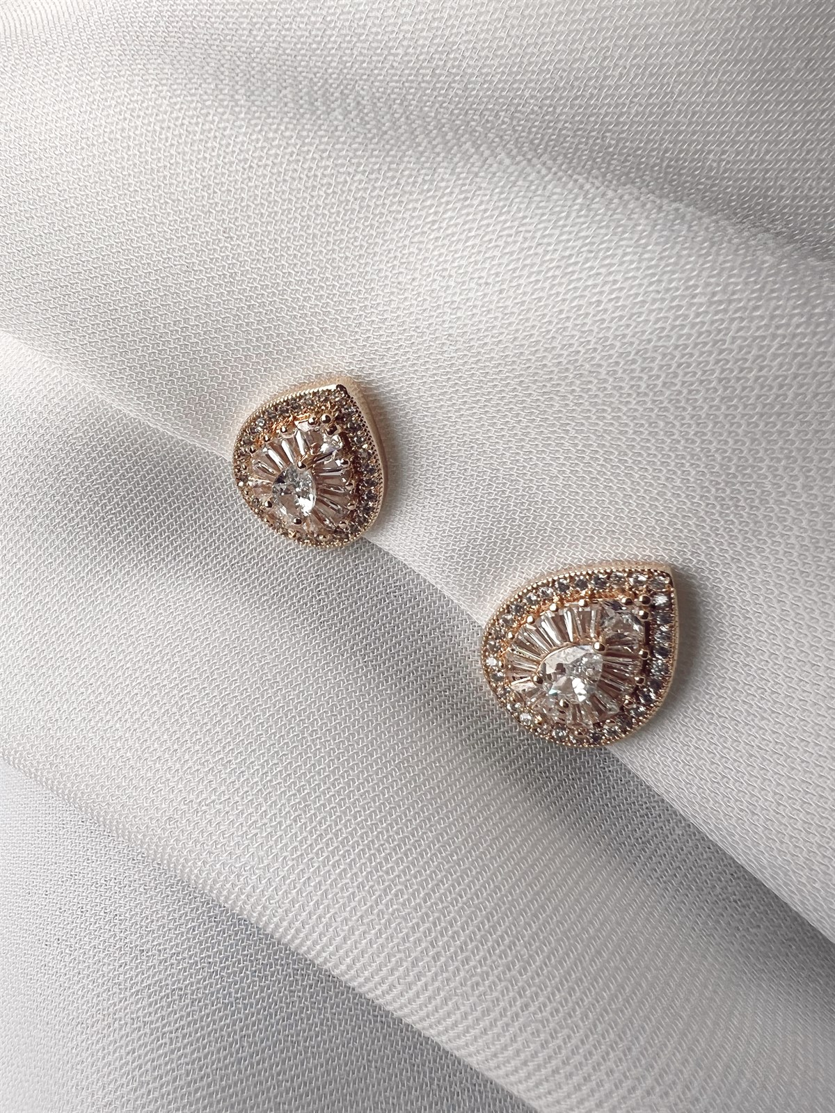 DAMLA BAGETLİ KÜPE