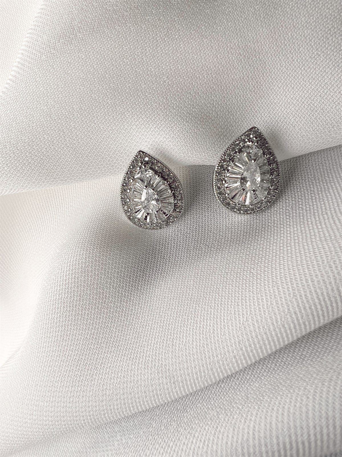 DAMLA BAGETLİ KÜPE