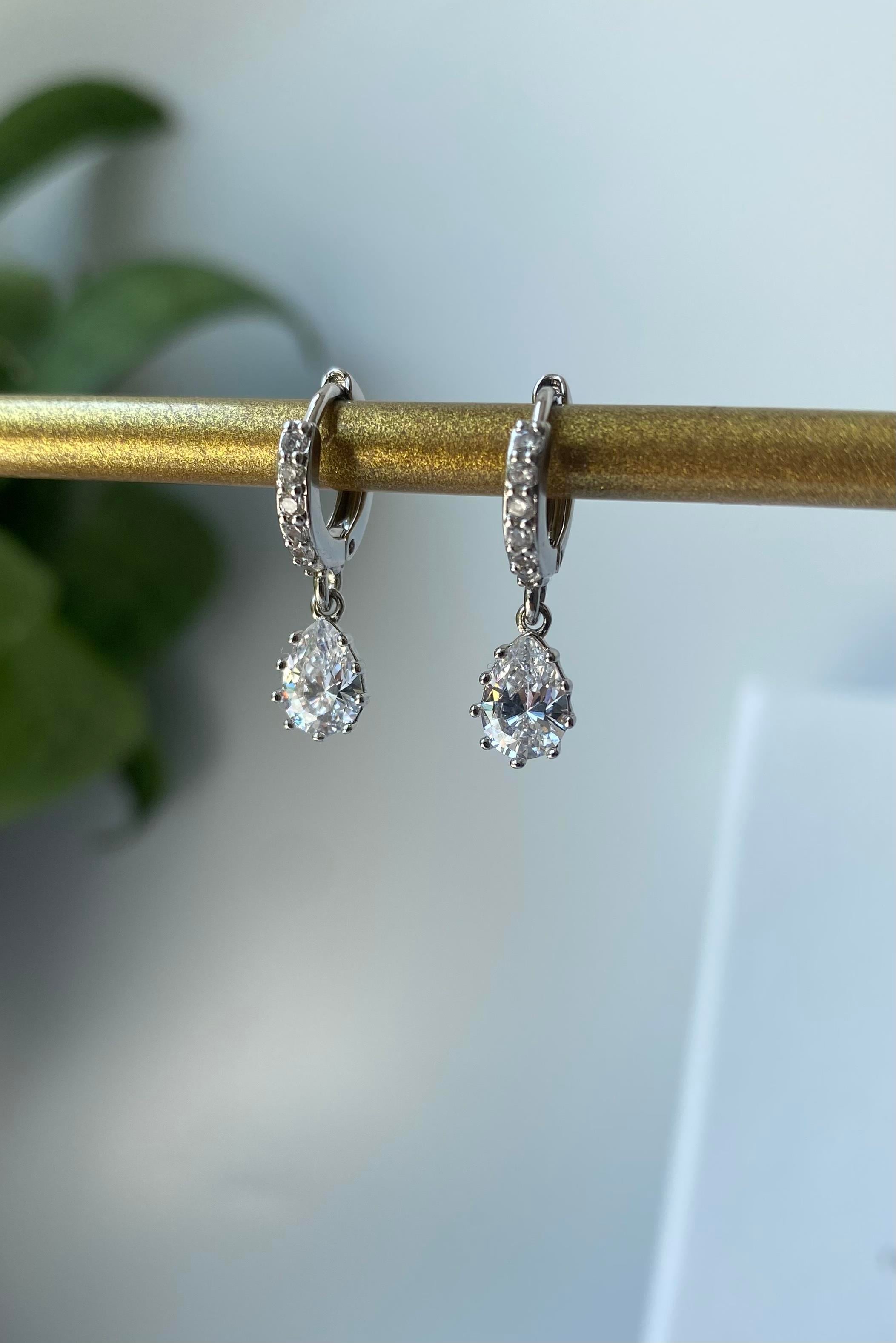 DAMLA TAŞLI HALKA KÜPE