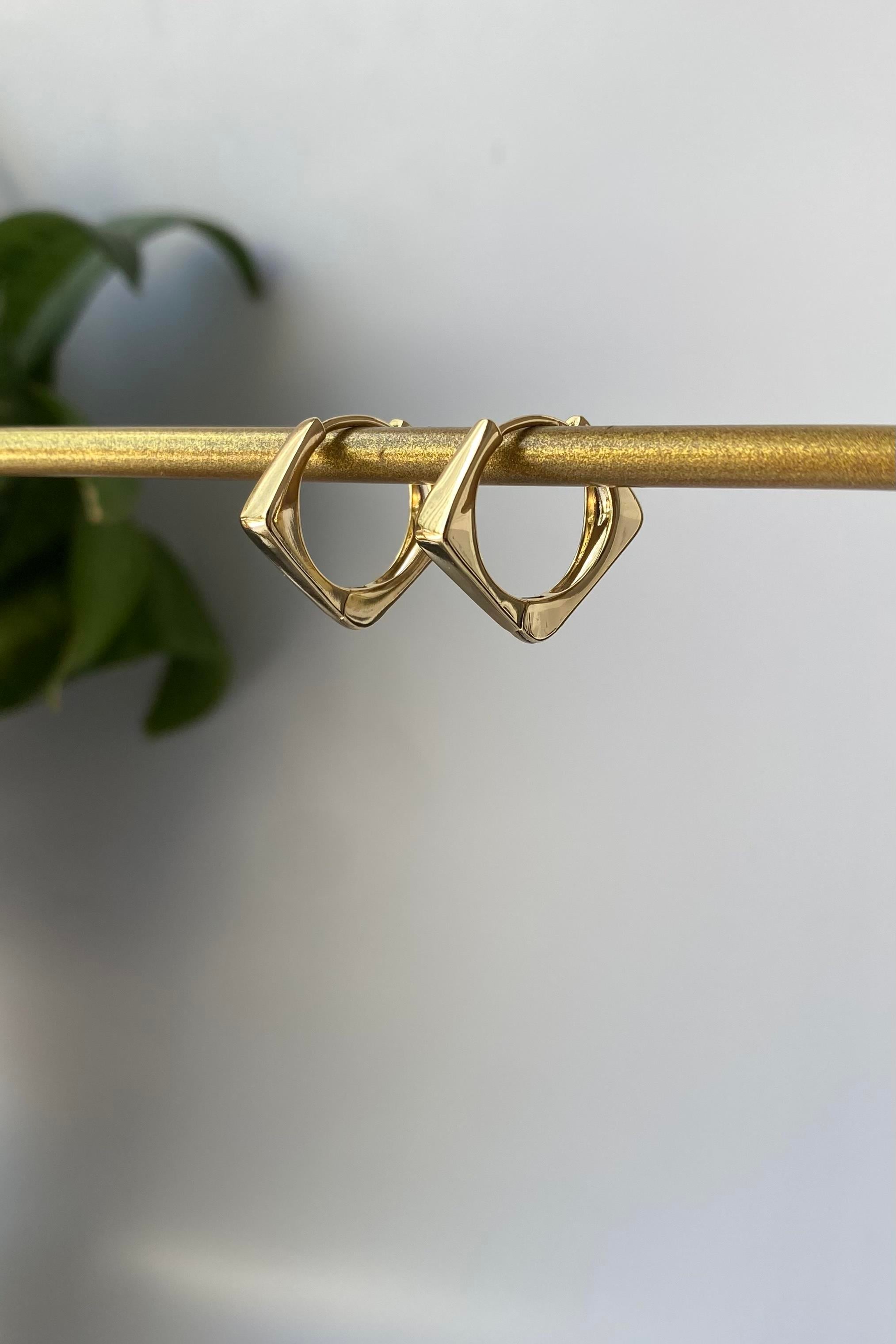 DÖRTGEN HALKA KÜPE