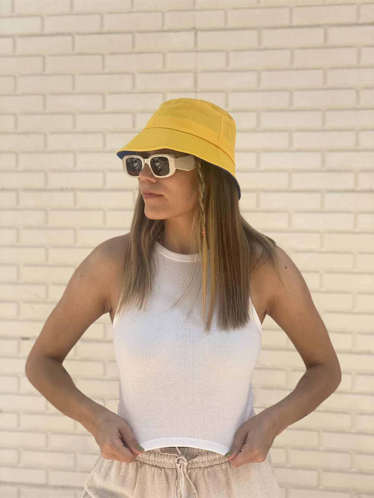 DÜZ RENK KOVA ŞAPKA