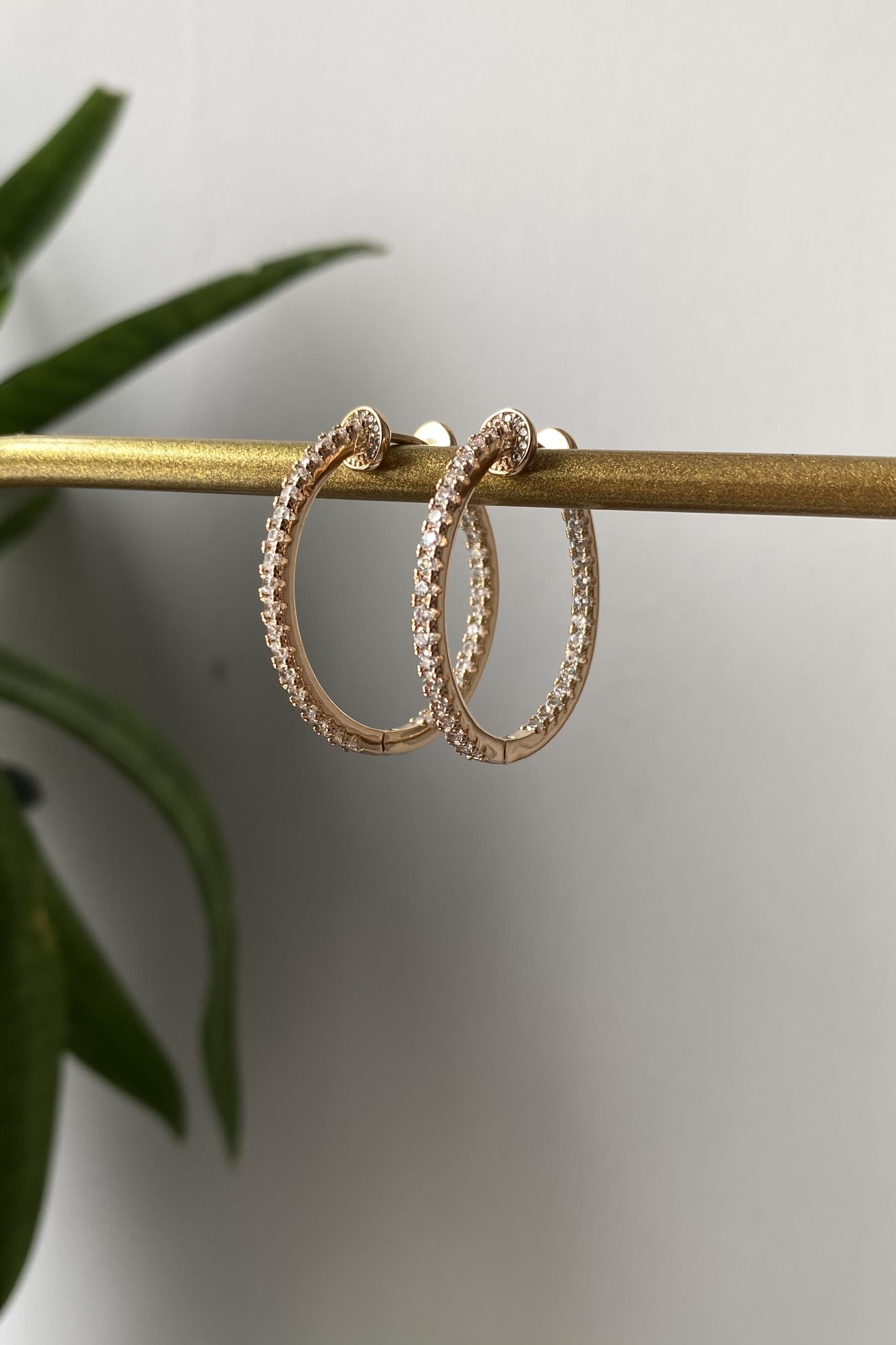 GÖMME TAŞLI KLASİK HALKA KÜPE