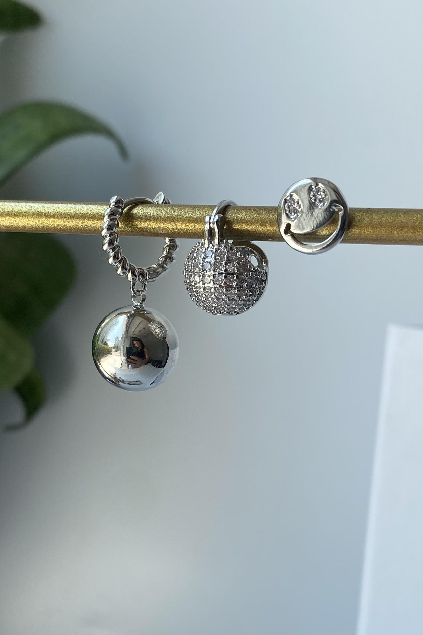 GÜLEN YÜZ ÜÇLÜ KOMBİN KÜPE