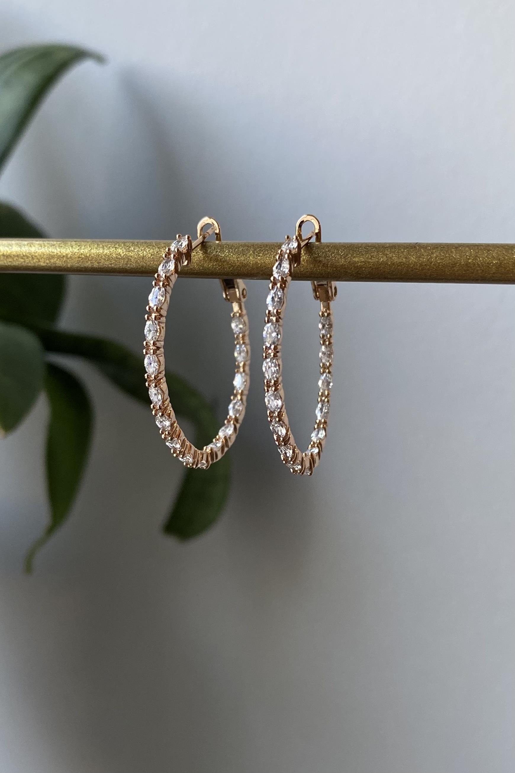 İÇ VE DIŞ KESİM TAŞLI OVAL KÜPE 3CM
