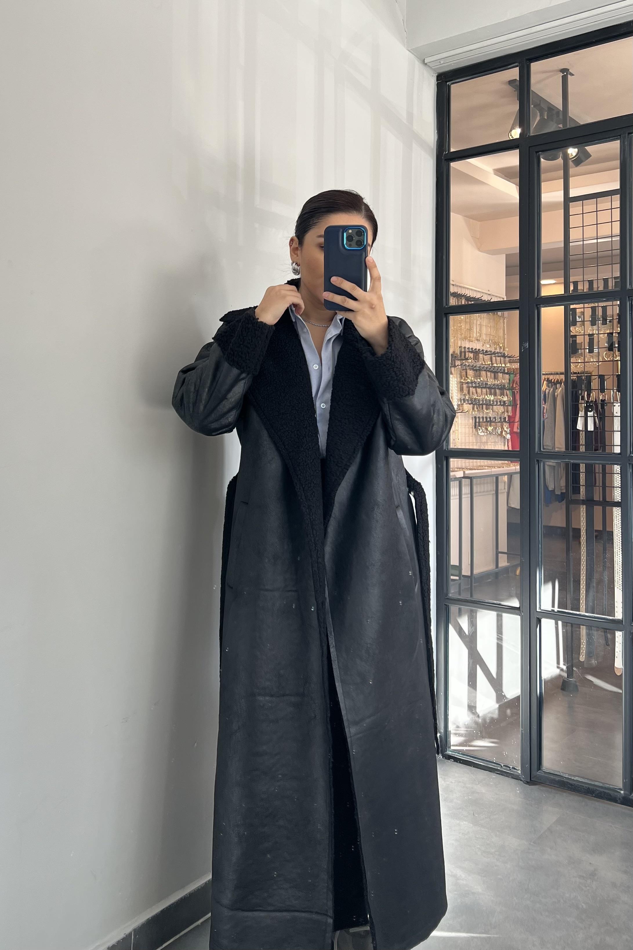 İÇİ KÜRKLÜ KEMERLİ KABAN