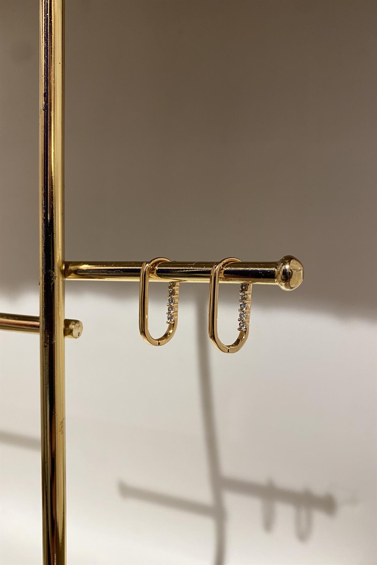 İÇİ TAŞLI OVAL HALKA KÜPE 2,2cm