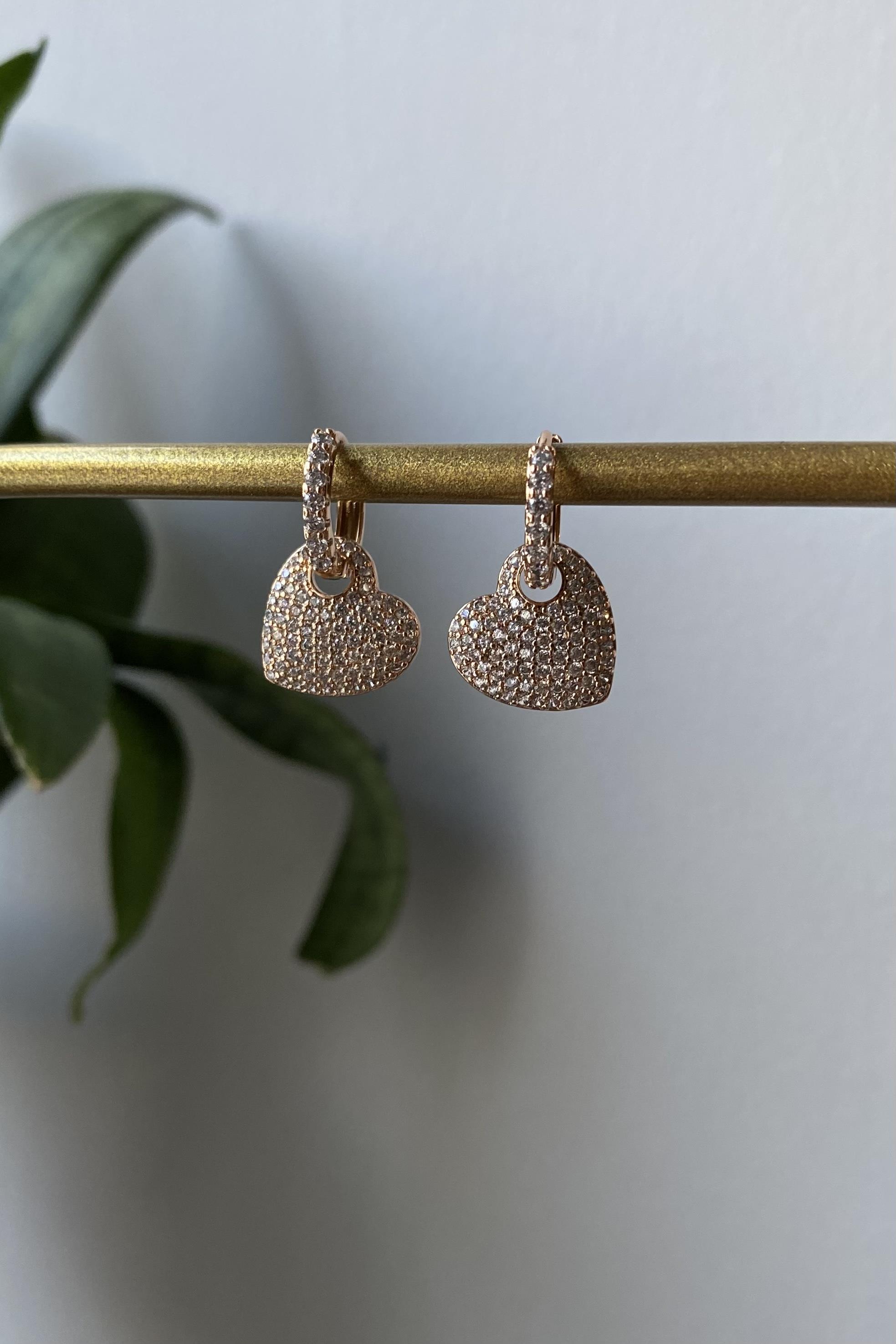 İNCE HALKA YAN KALP GEÇİRİLMİŞ KÜPE