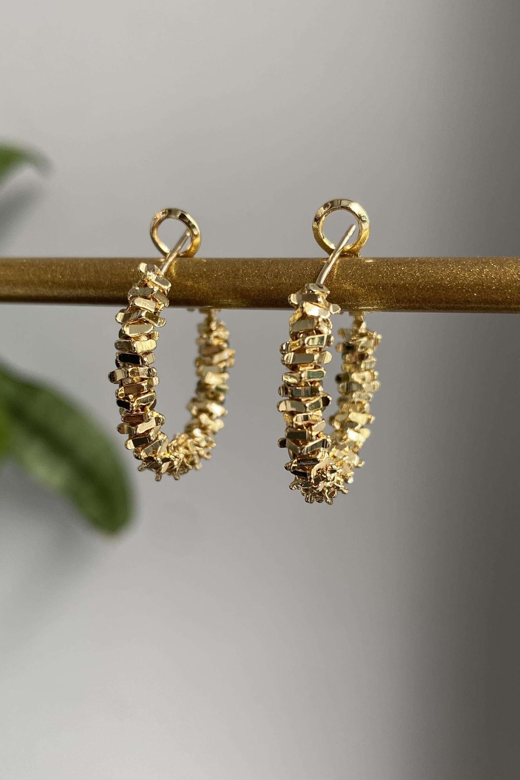 İNCE TIRTIKLI HALKA KÜPE 2,3cm