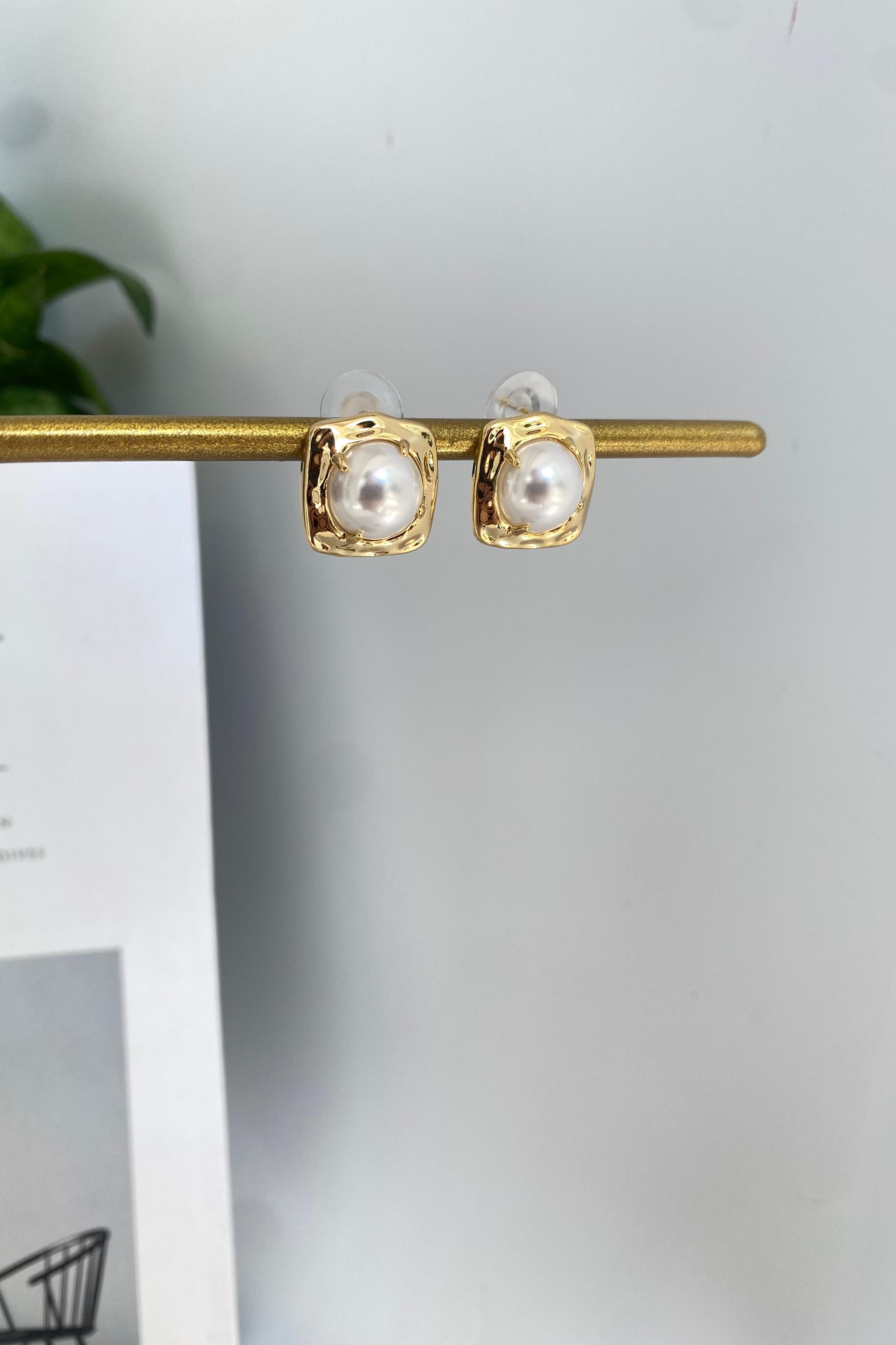 İNCİ DÜĞME KÜPE