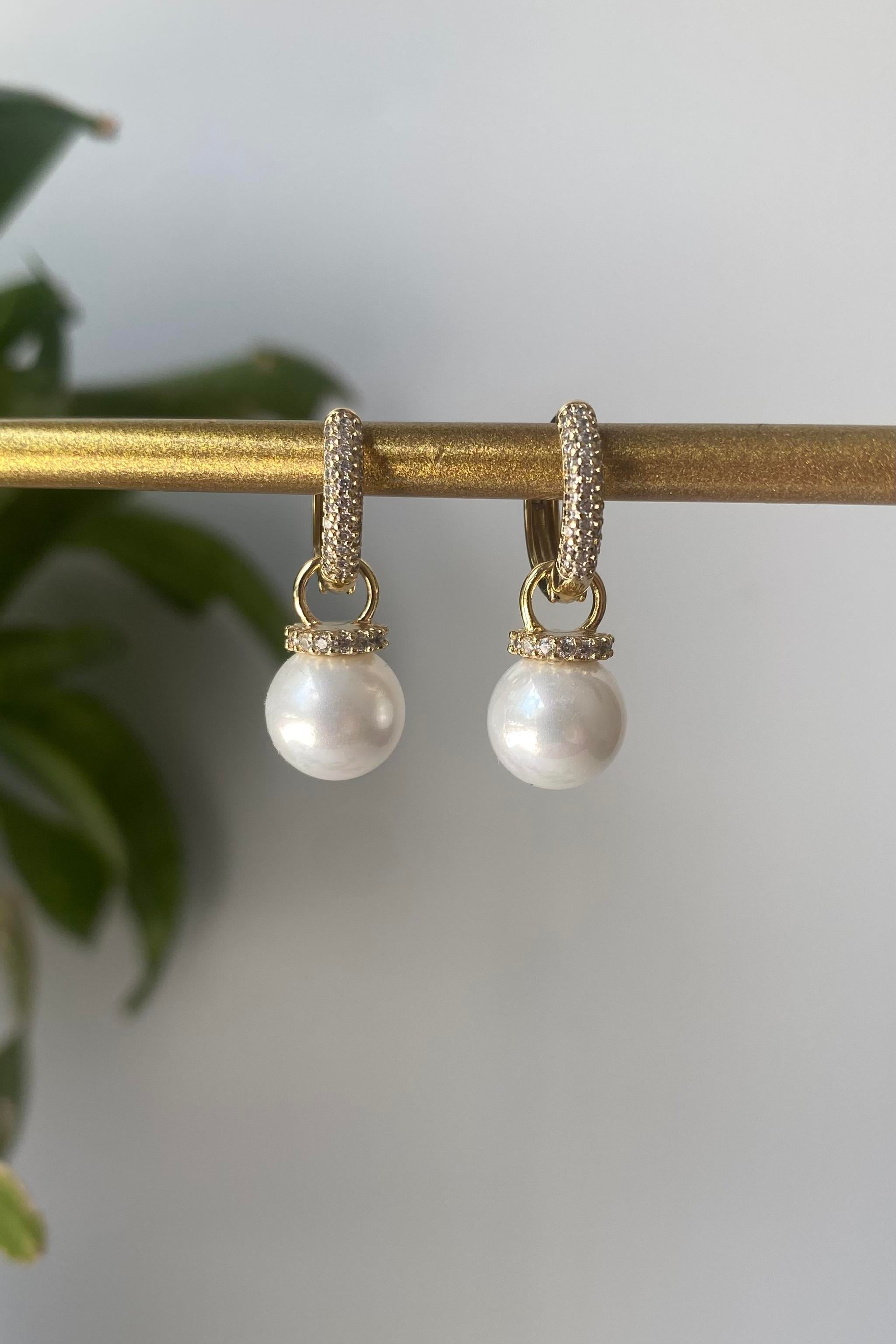 İNCİ UÇLU ZİRKON HALKA KÜPE