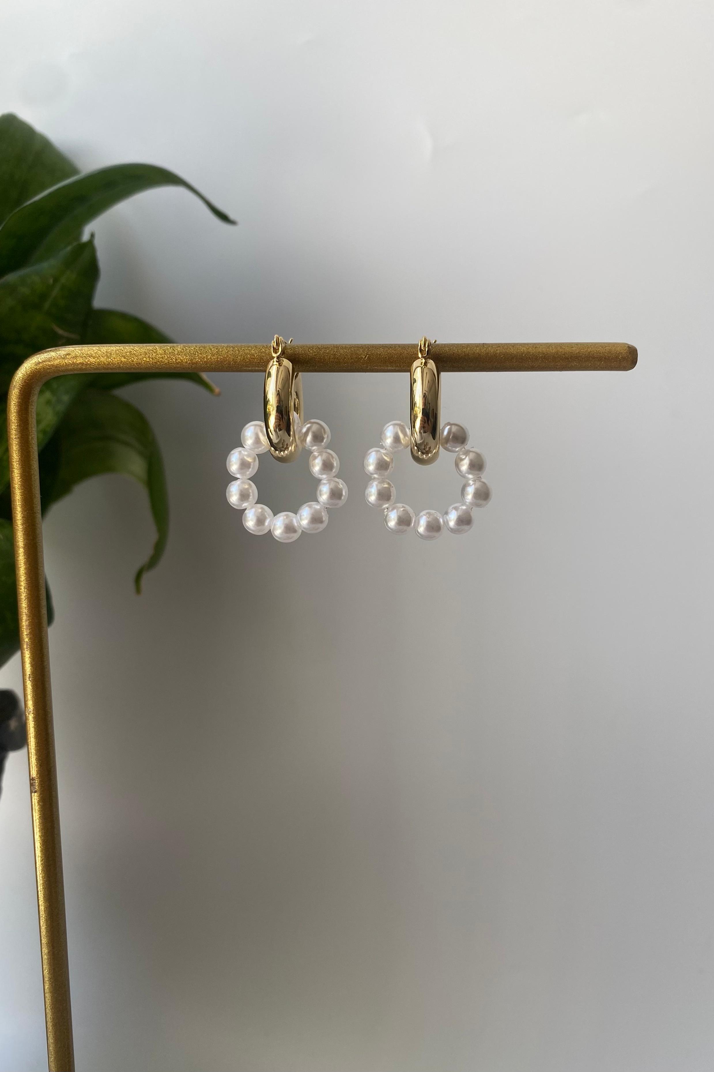 İNCİLİ HALKA KÜPE