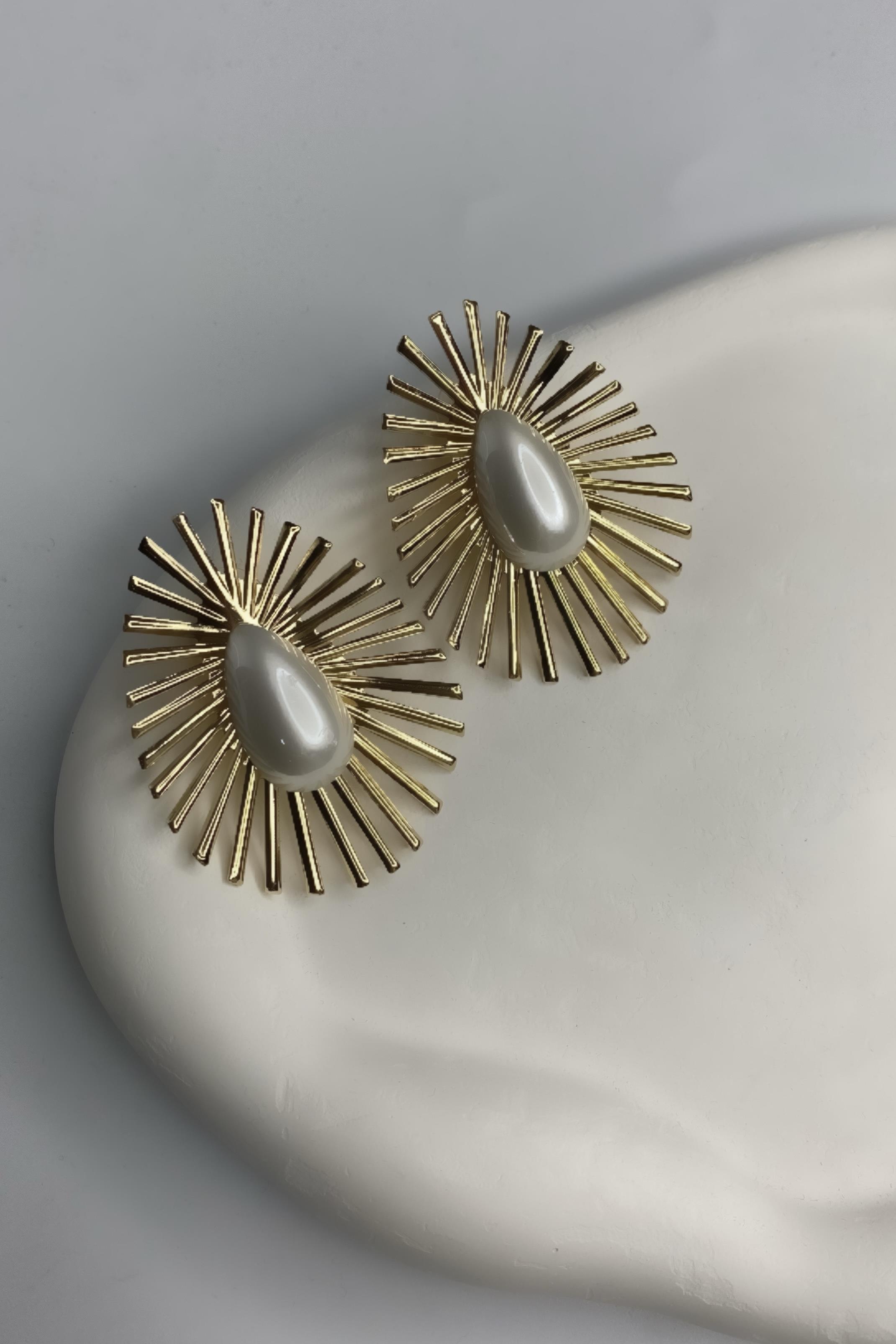 İNCİLİ YELPAZE KÜPE