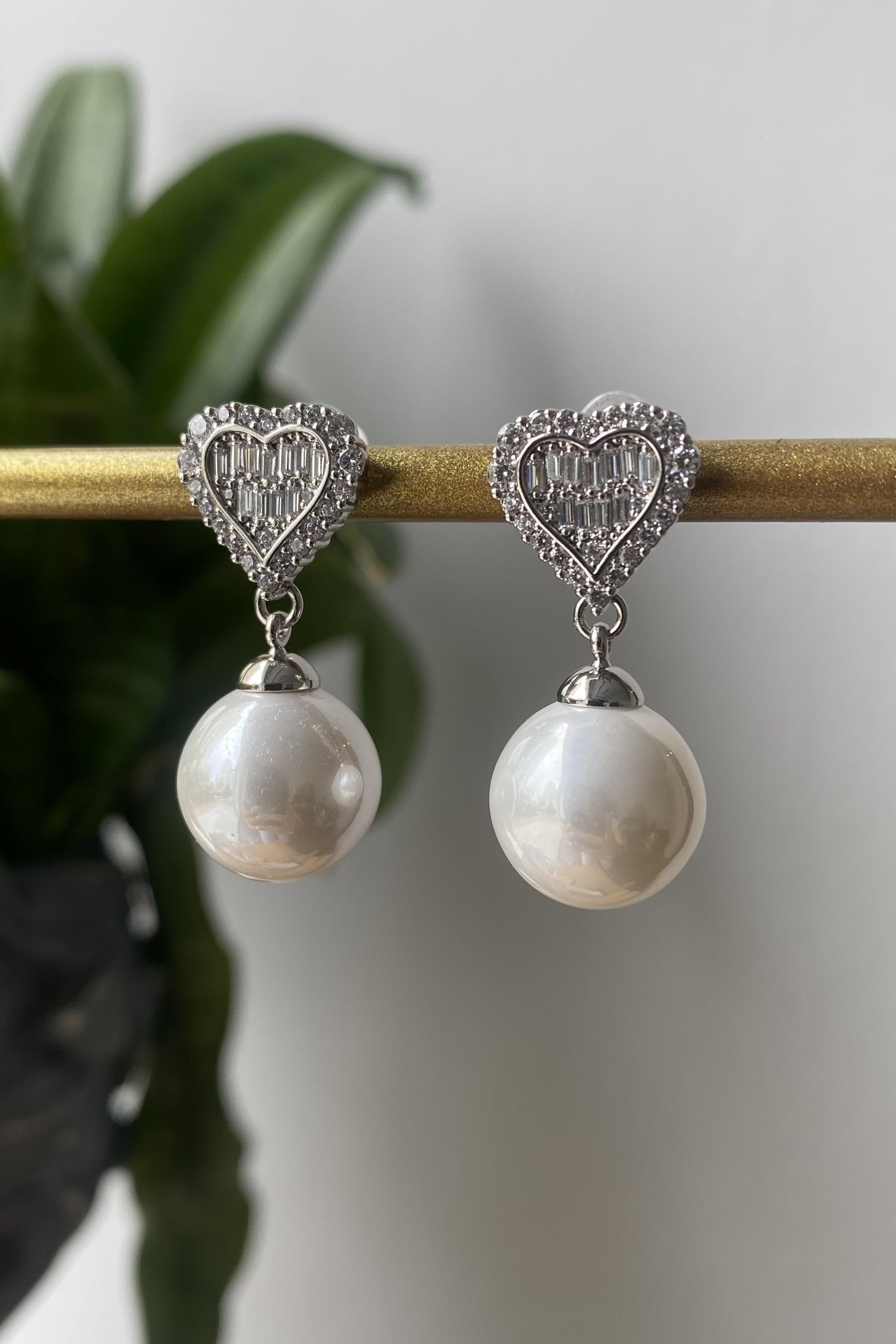 KALP BAGET TAŞLI İNCİ KÜPE