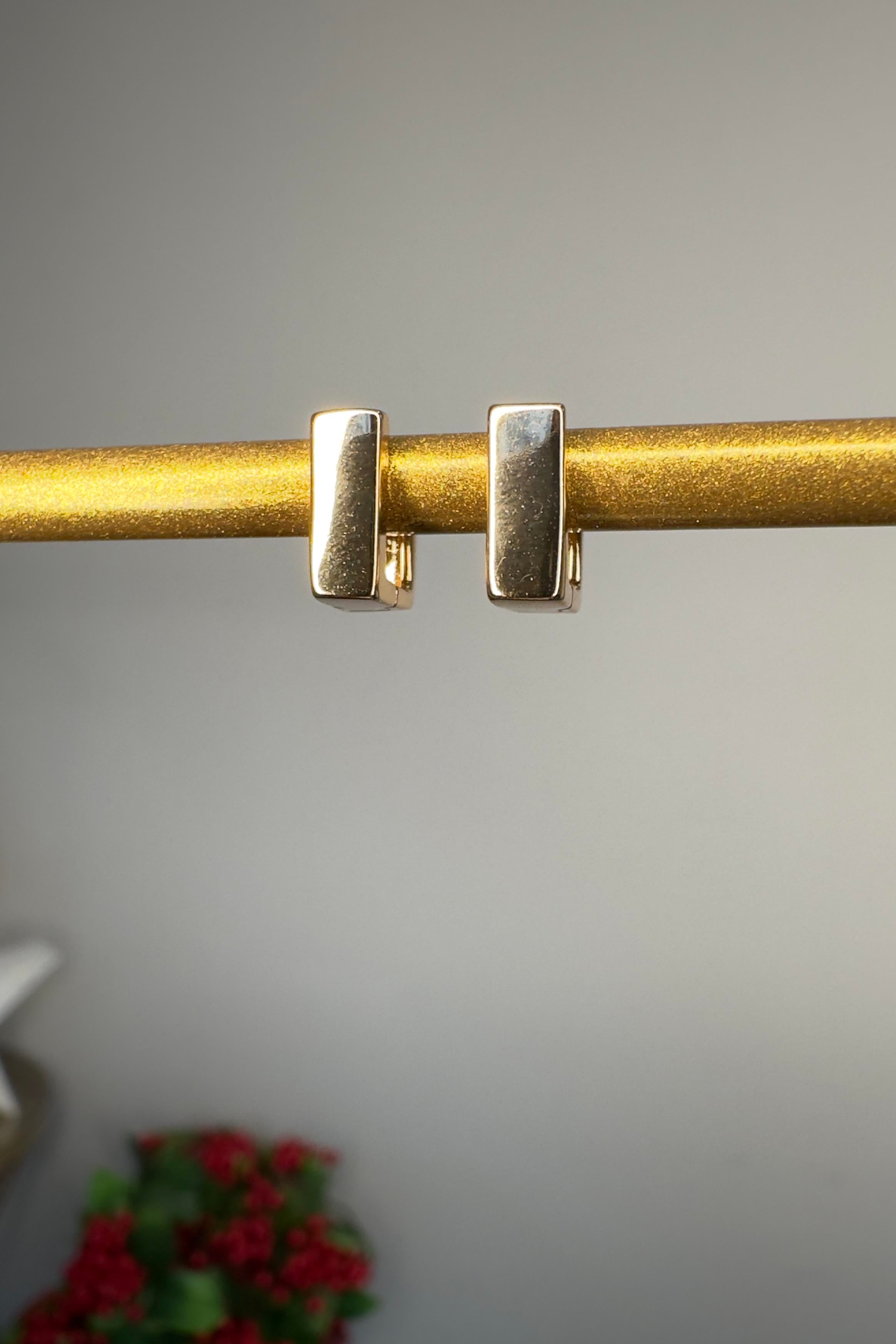 KARE HALKA KÜPE 1cm