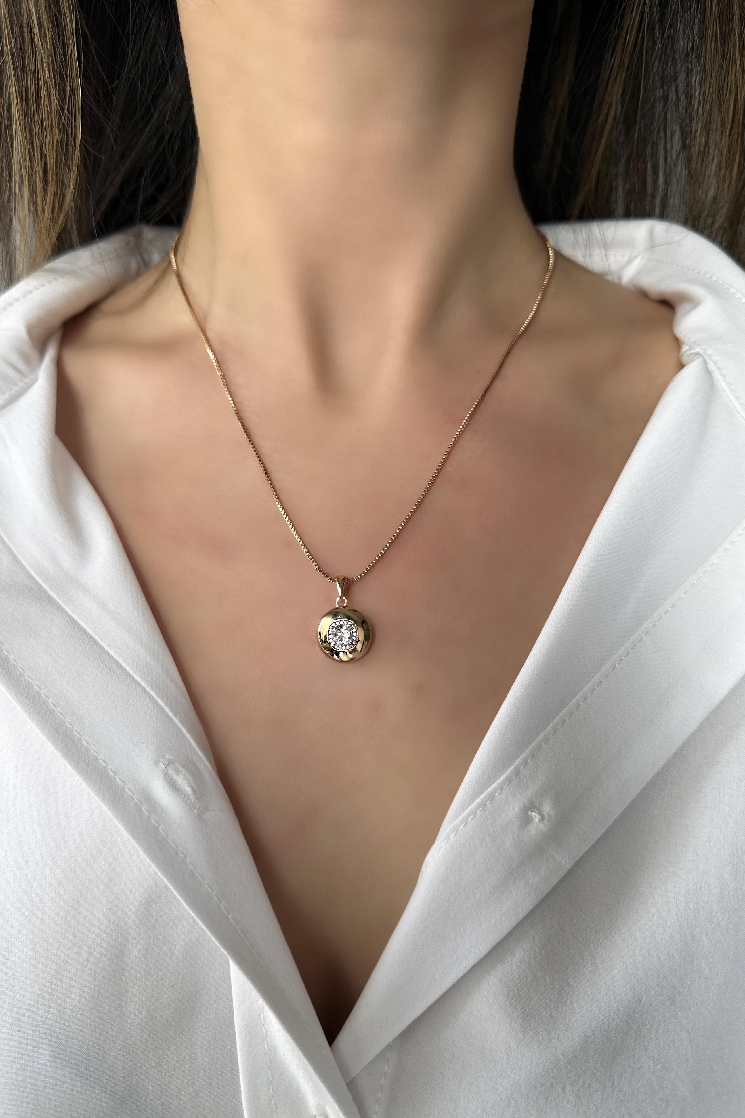 KARE TAŞ PLAKA KOLYE