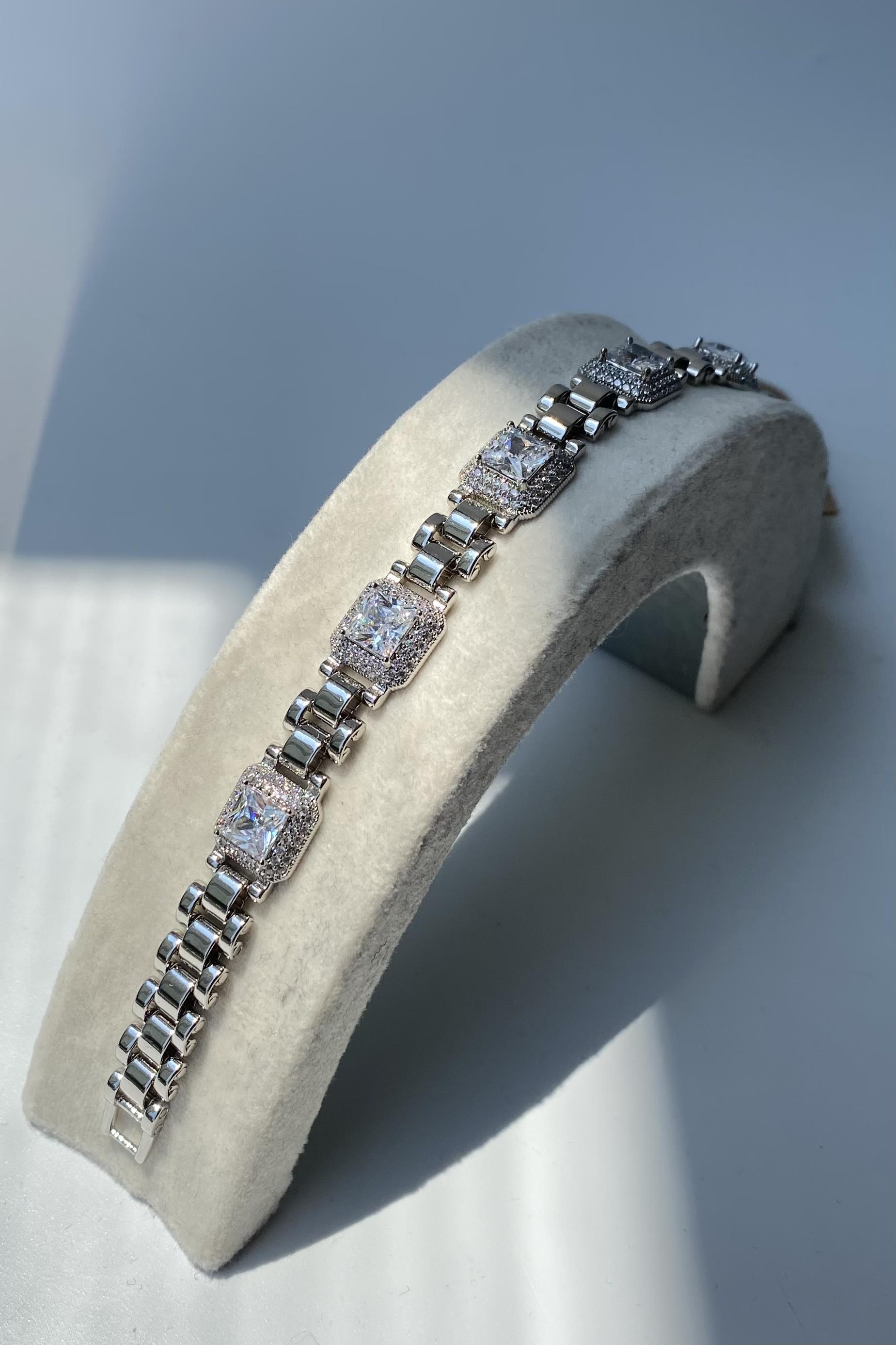 KARE TAŞLI KORDONLU BİLEZİK