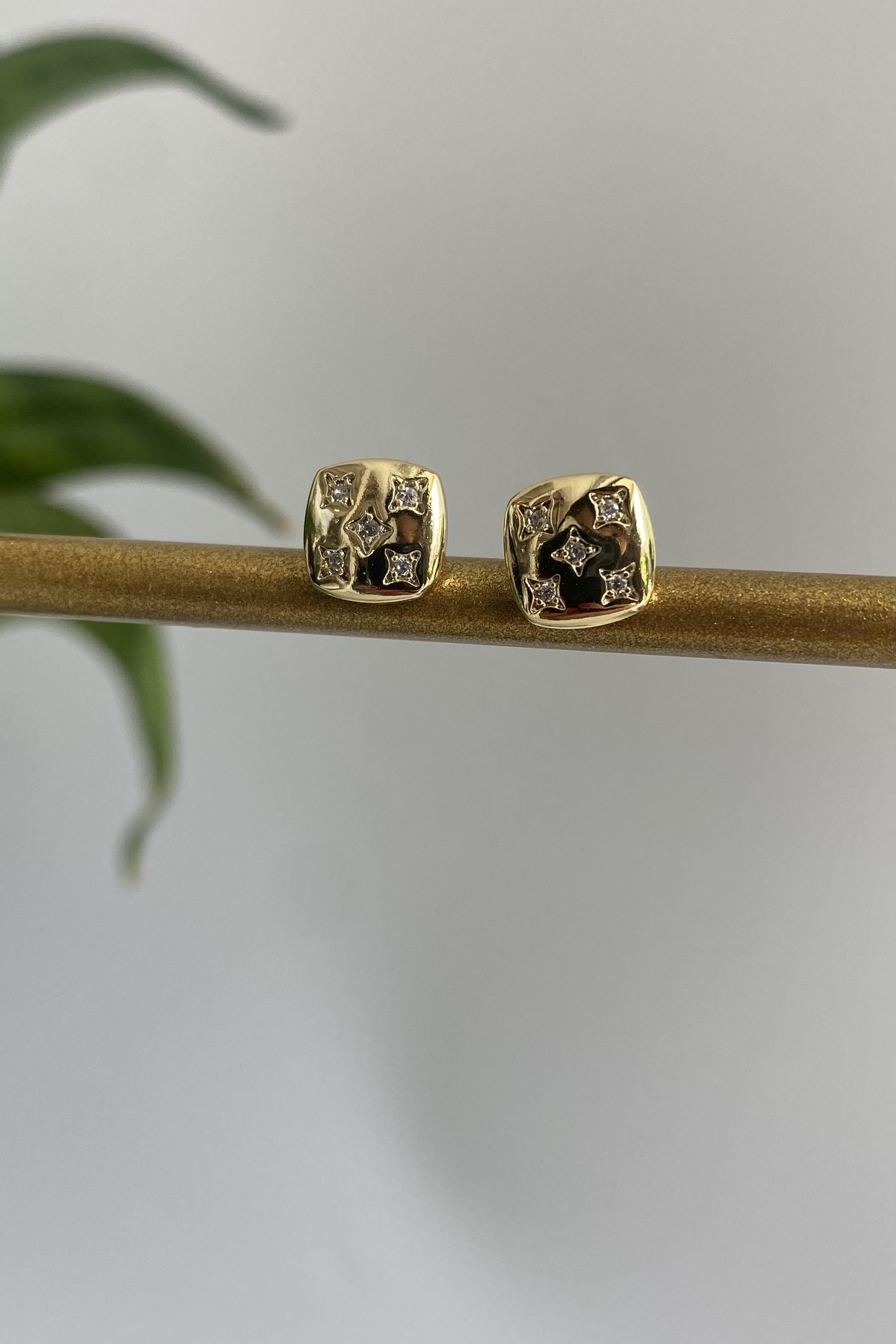 KARO TAŞLI ÇİVİ KÜPE