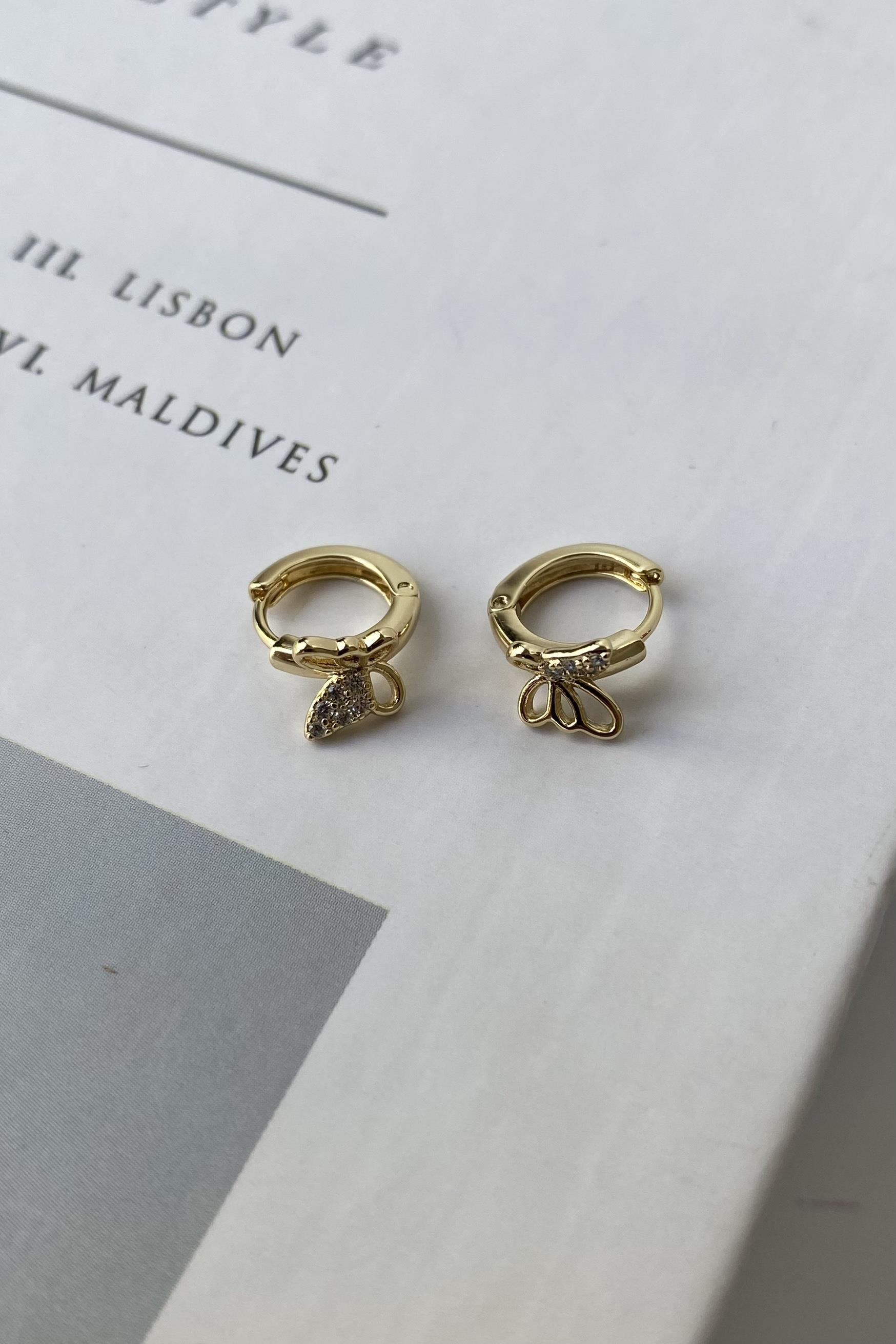 KELEBEK KANATLI MİNİMAL KÜPE 1CM