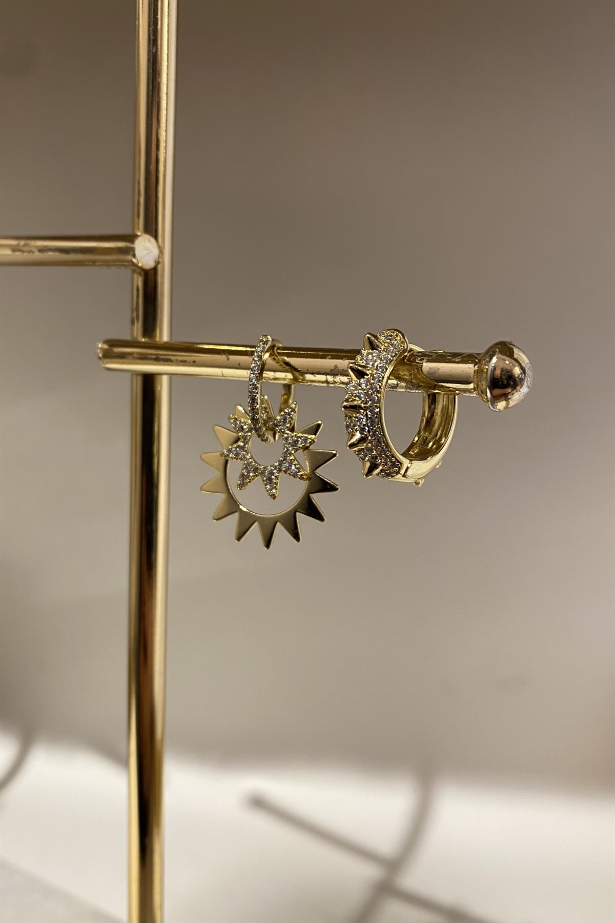 KENARI TAŞLI GÜNEŞ KÜPE 1,3cm