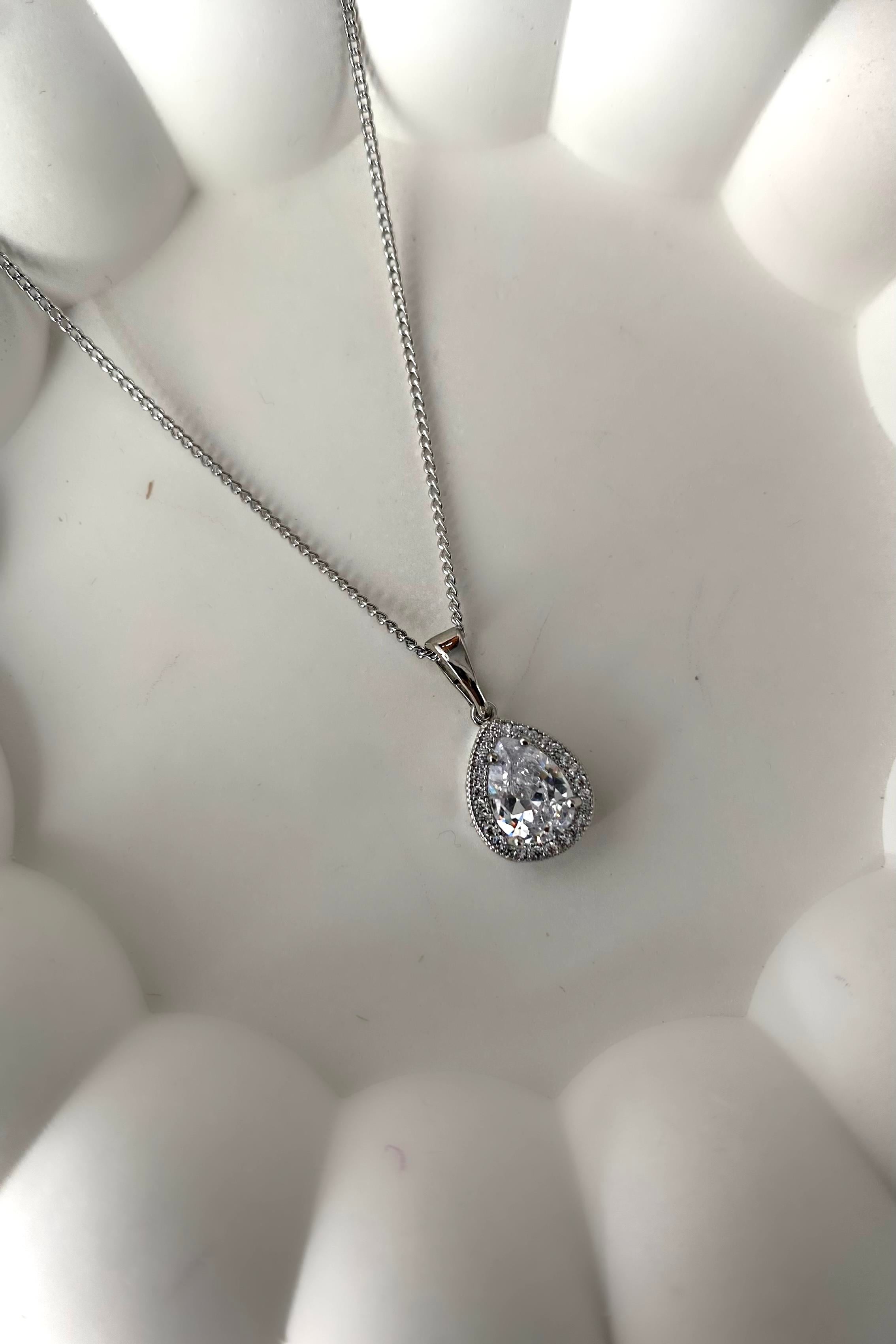 KENARI TAŞLI KÜÇÜK DAMLA KOLYE