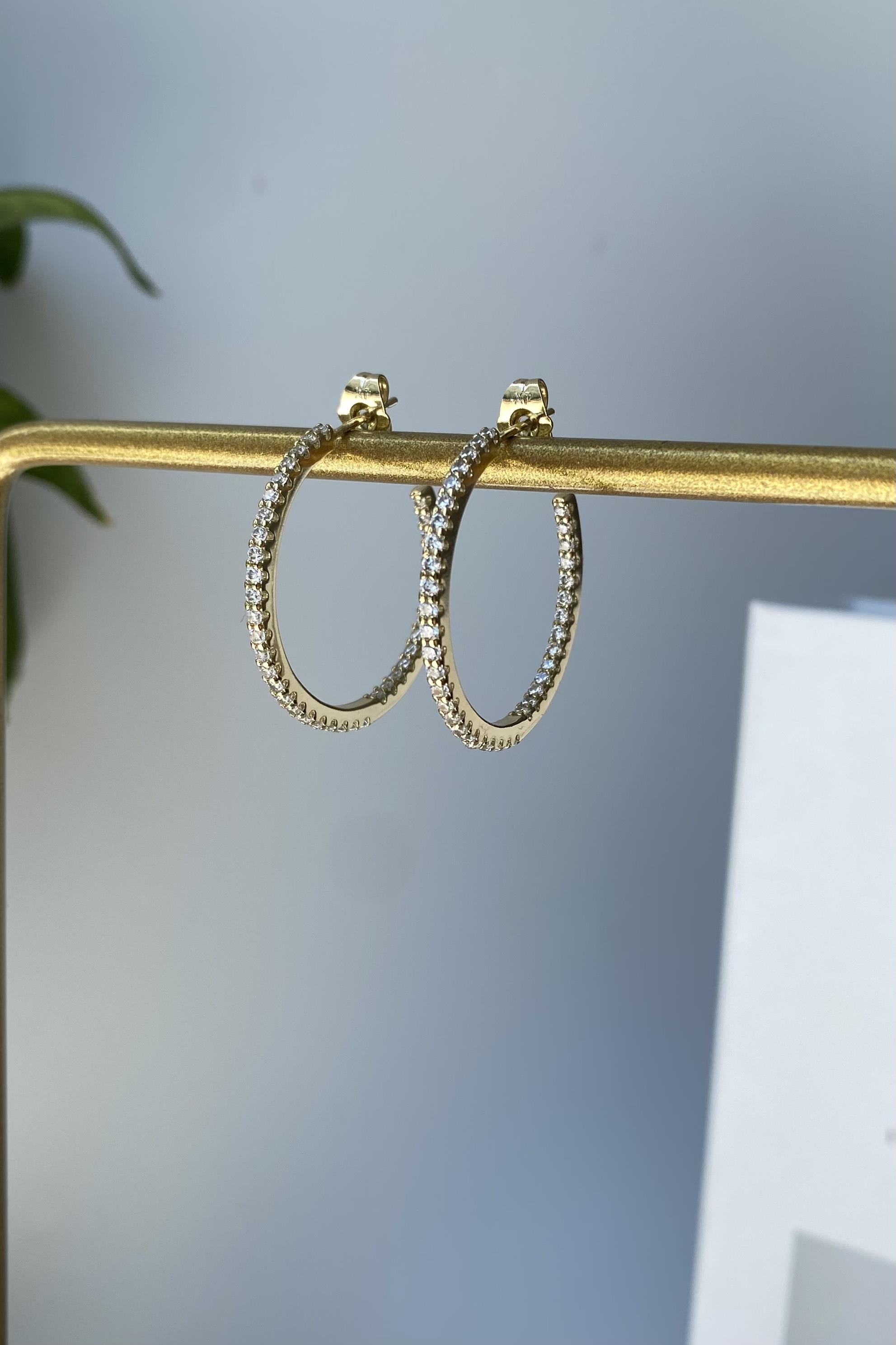 KLASİK İÇ-DIŞ TAŞLI ÇİVİ KÜPE