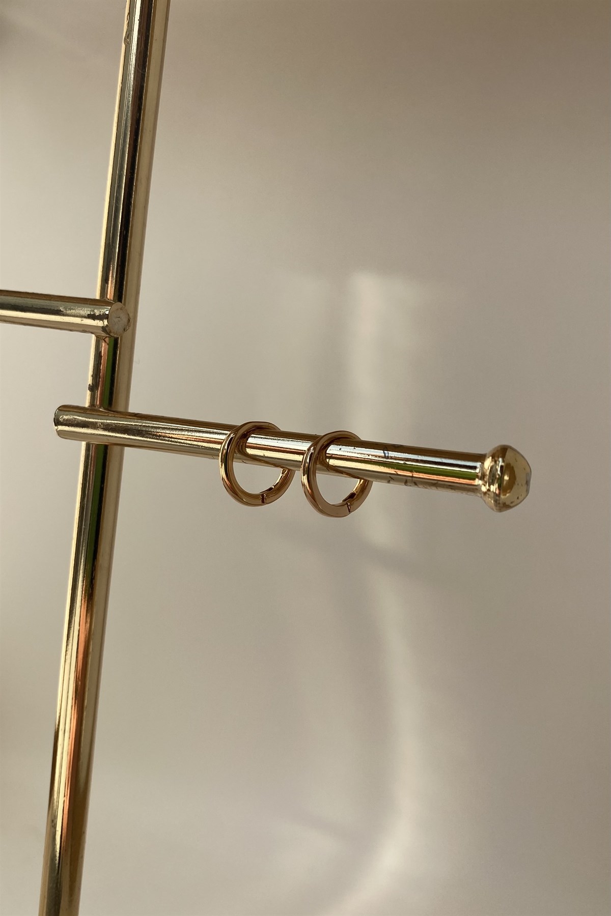 KLASİK İNCE HALKA KÜPE 1cm