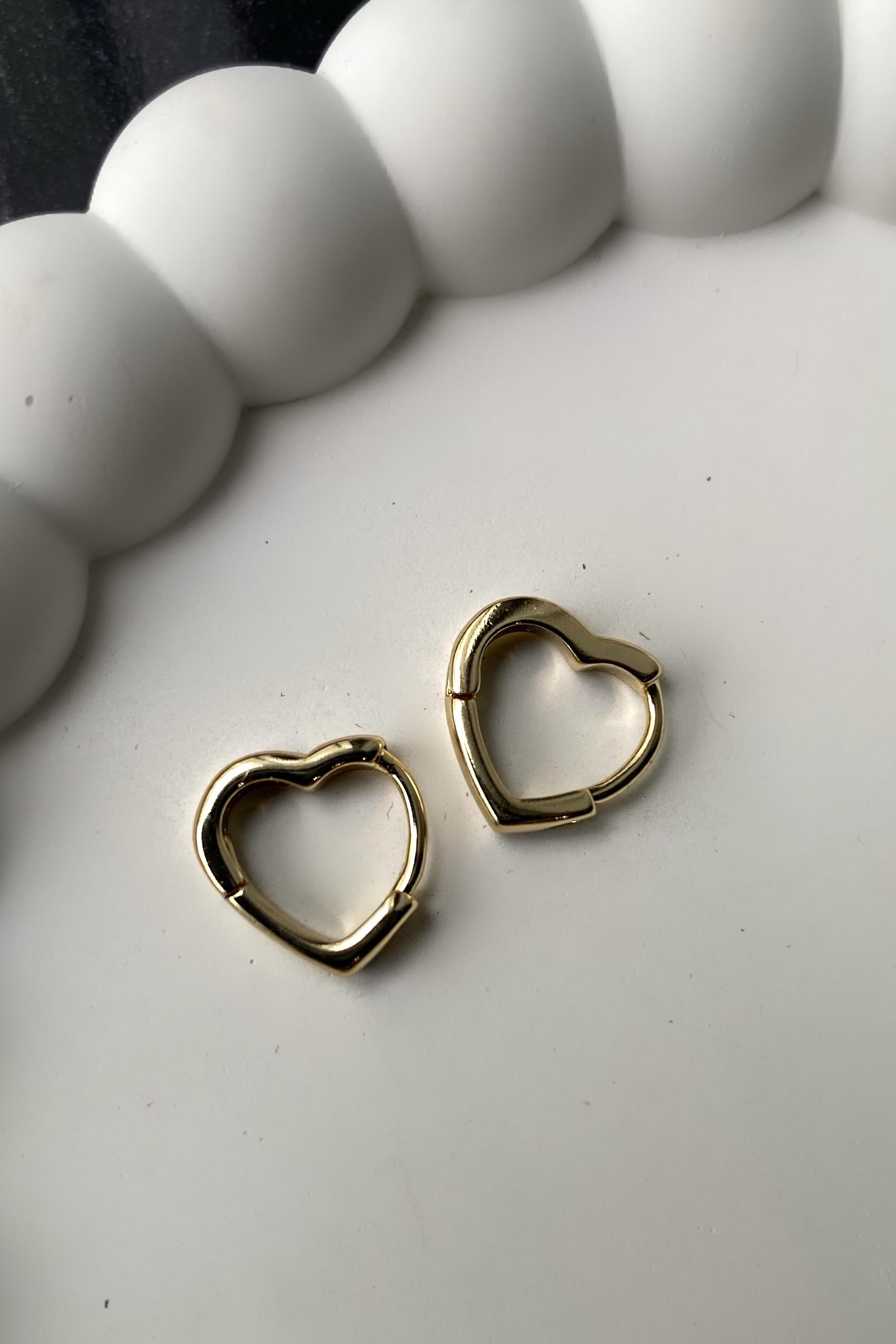 KLASİK KALPLİ HALKA KÜPE 1CM