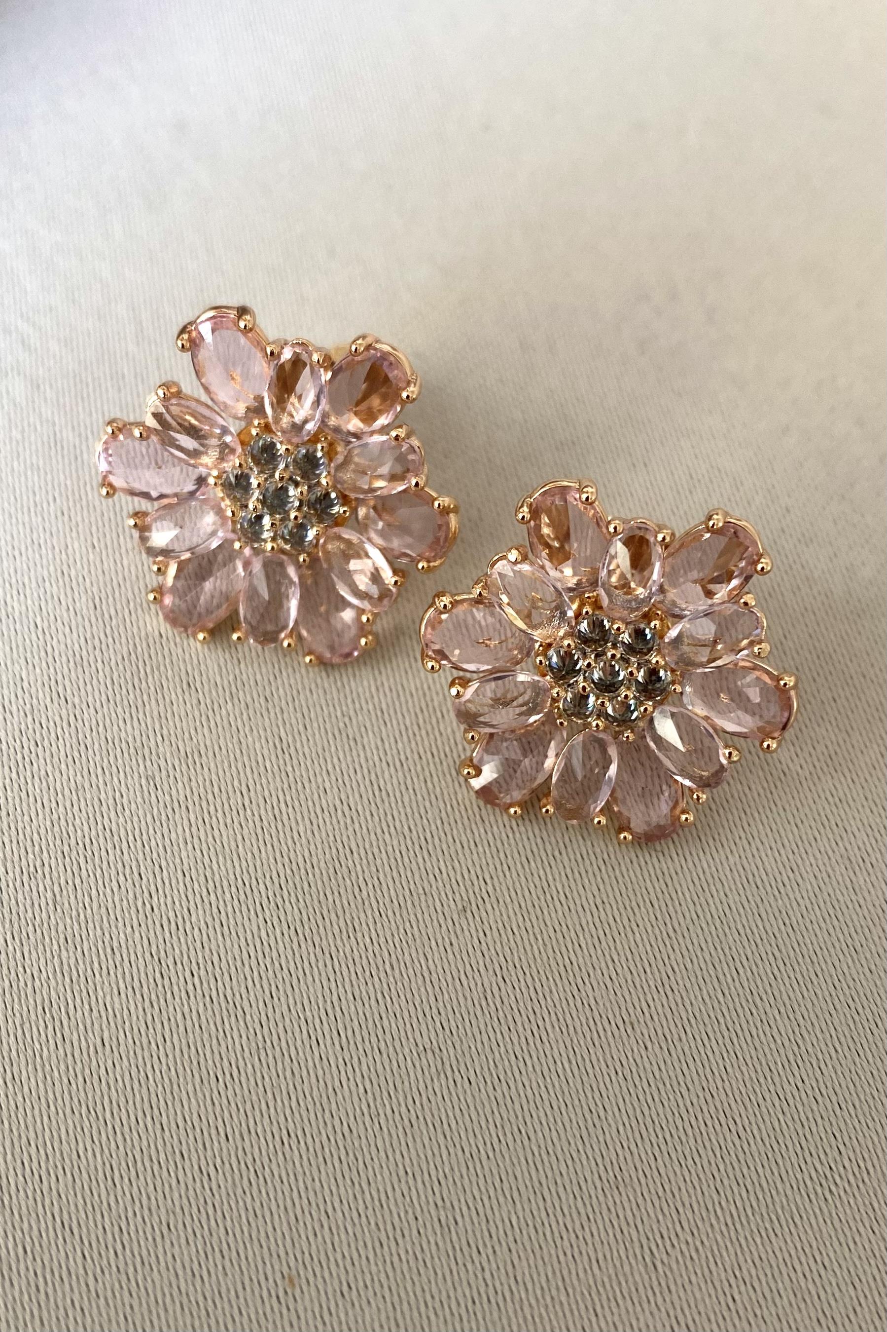 KRİSTAL PEMBE TAŞLI ÇİÇEK KÜPE