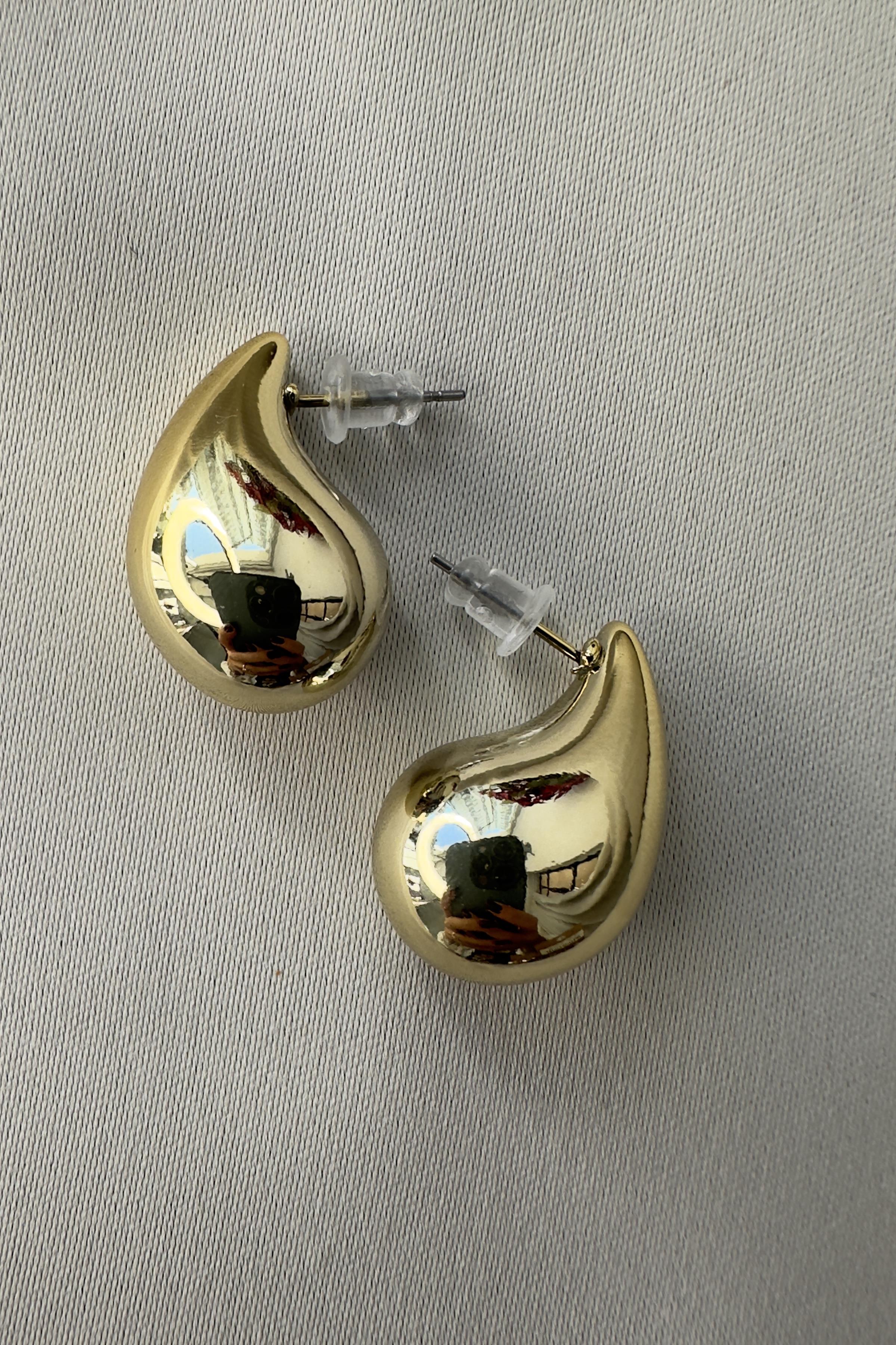 KÜÇÜK BOY MARKA DAMLA KÜPE