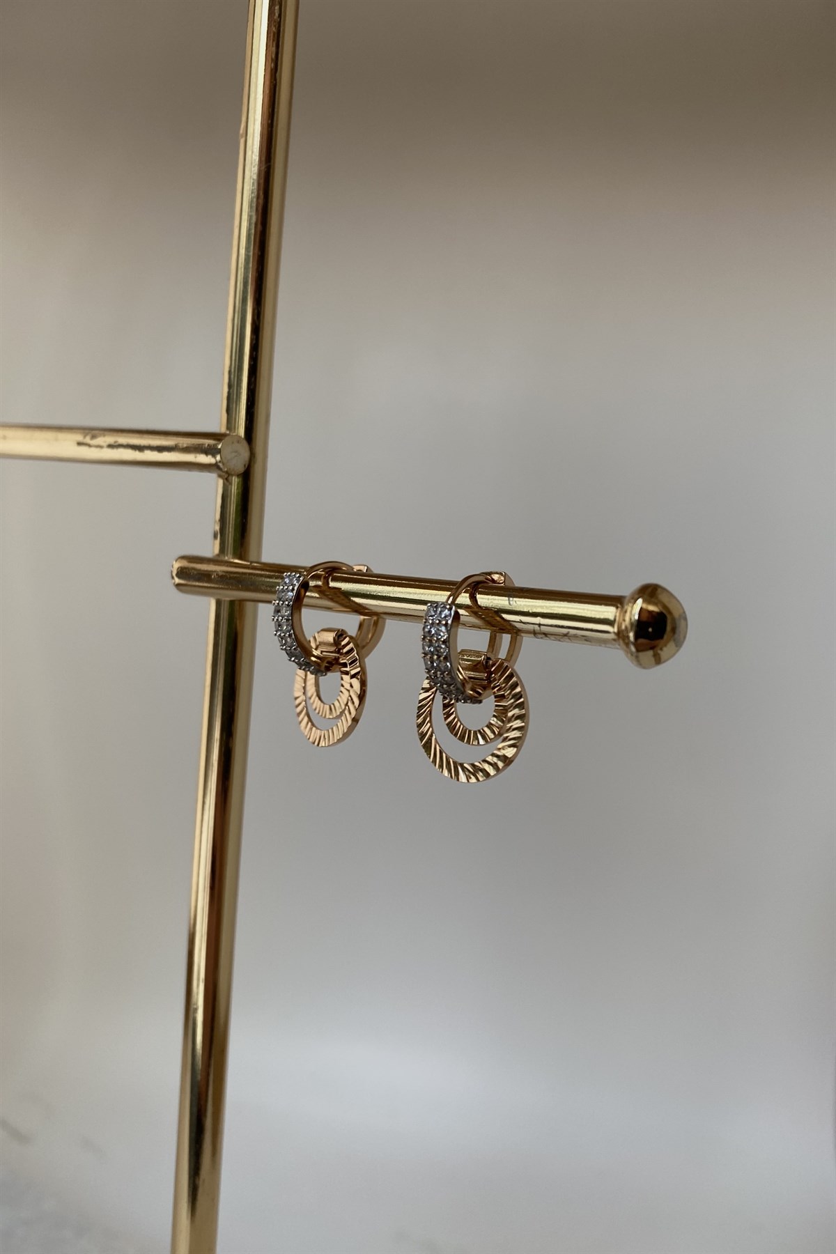 LAZER KESİM İÇ İÇE GEÇİRİLMİŞ HALKA KÜPE