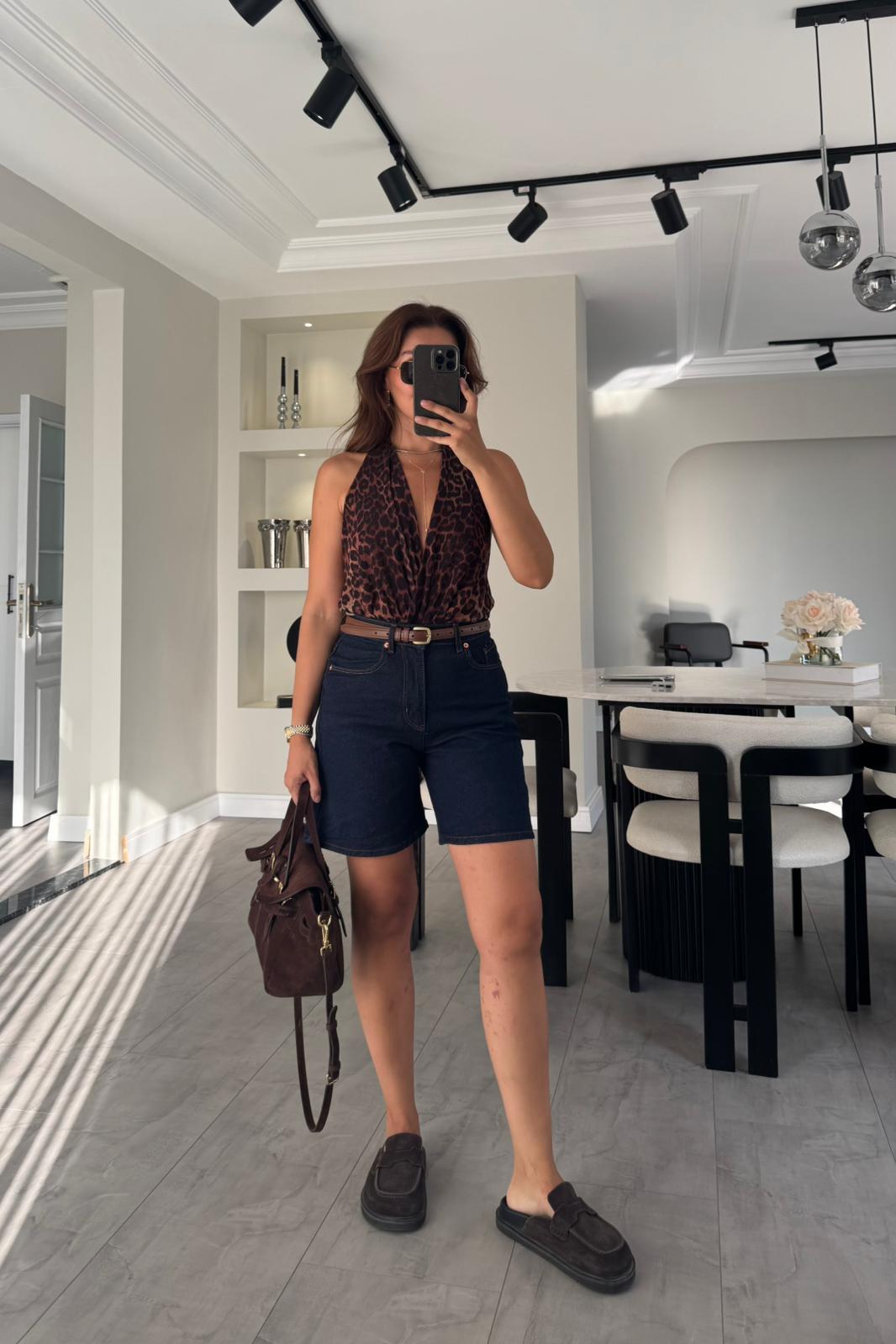 YÜKSEK BEL DENİM ŞORT