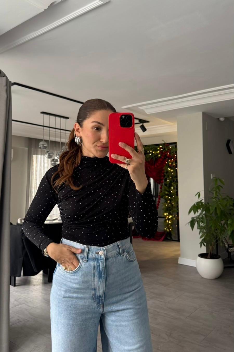 DİK YAKA DRAPELİ TAŞLI BLUZ/0866