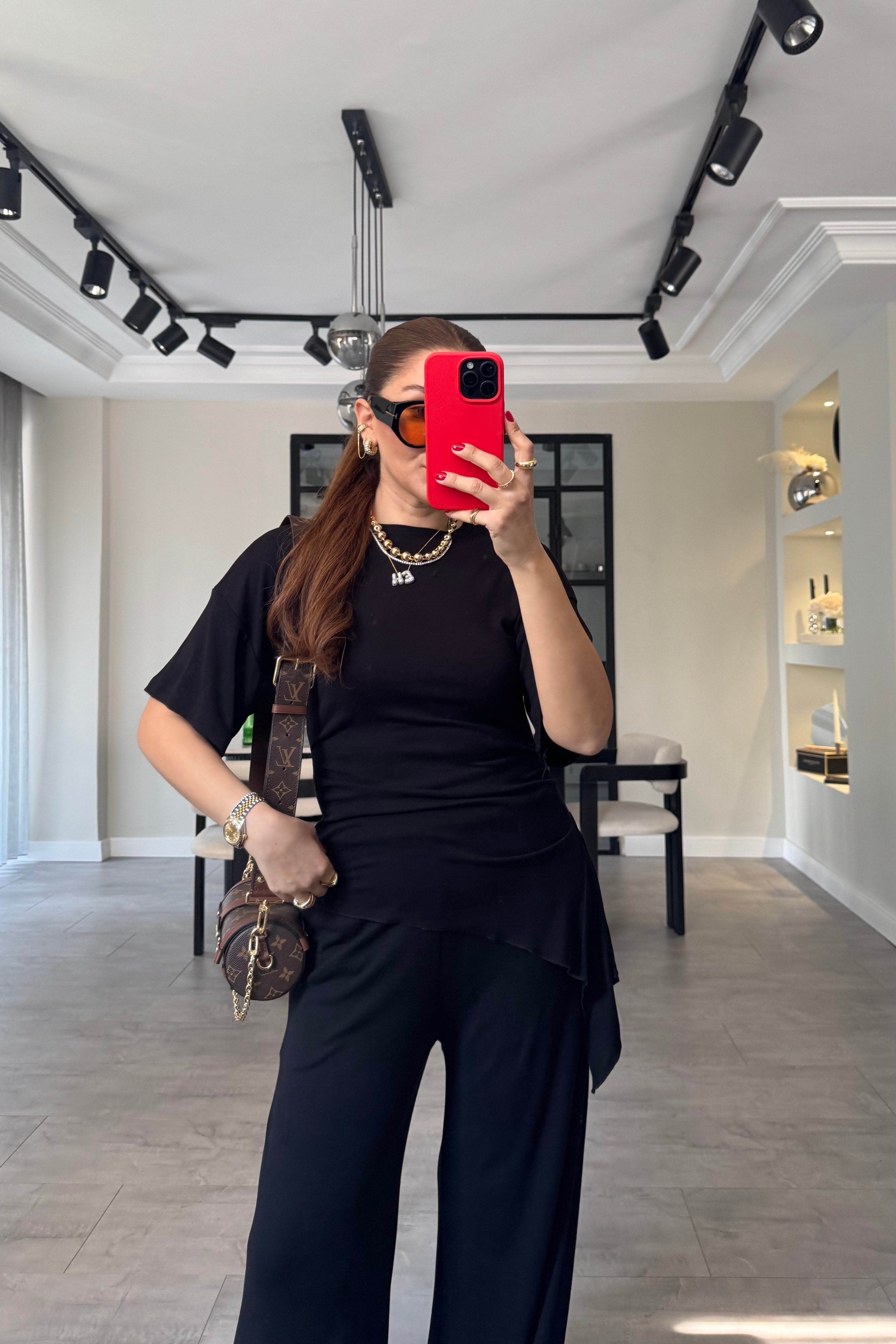 RİBANA YANI BÜZGÜLÜ TAKIM/Y240