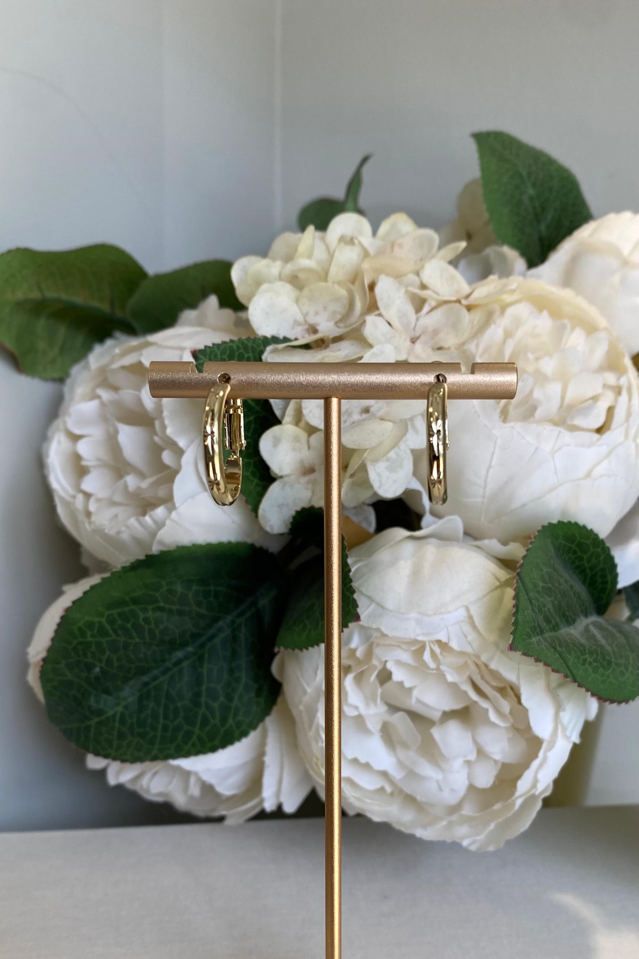 İZLİ EZME HALKA KÜPE 2 CM