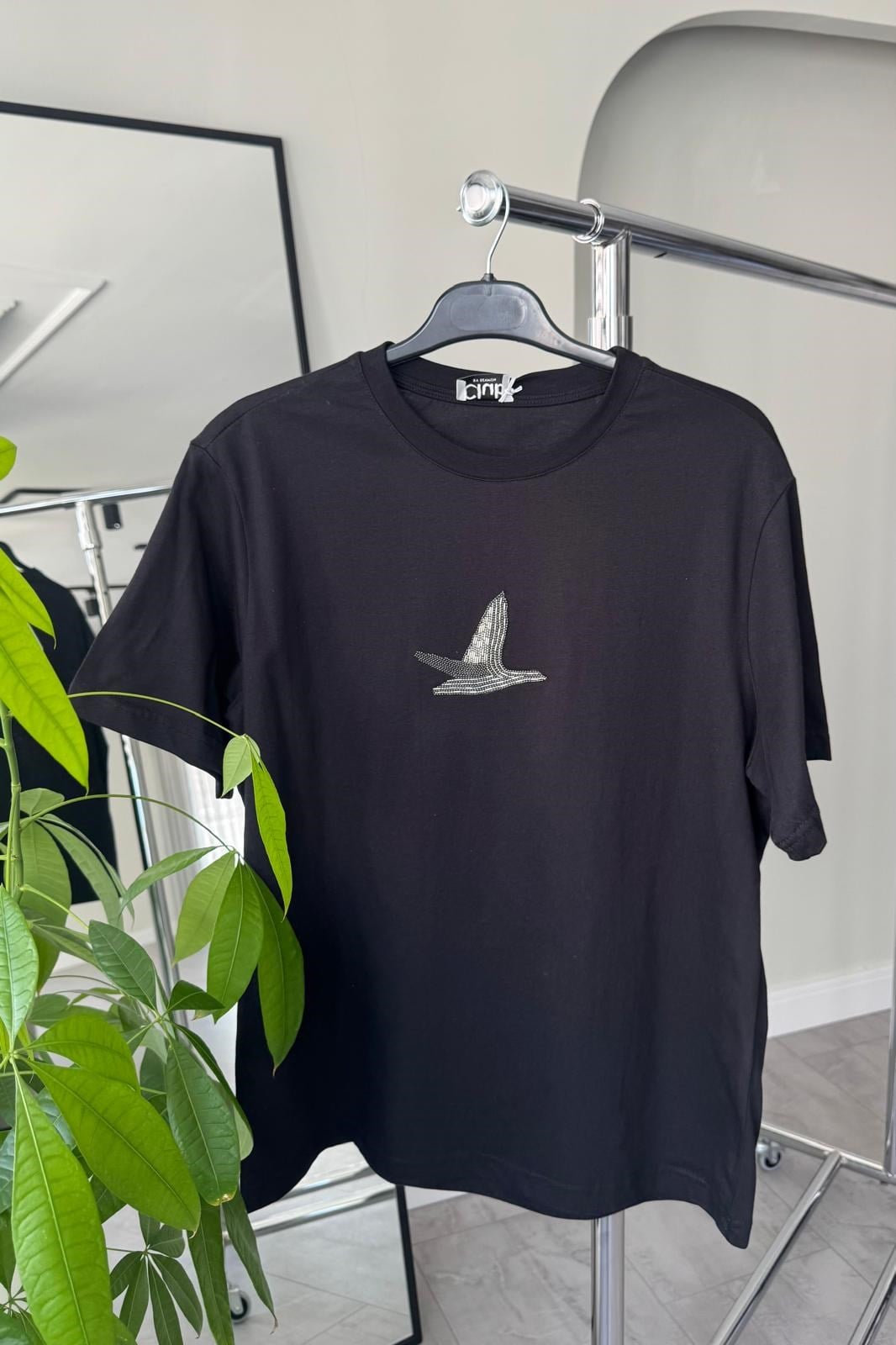 KUŞ BONCUKLU T-SHIRT