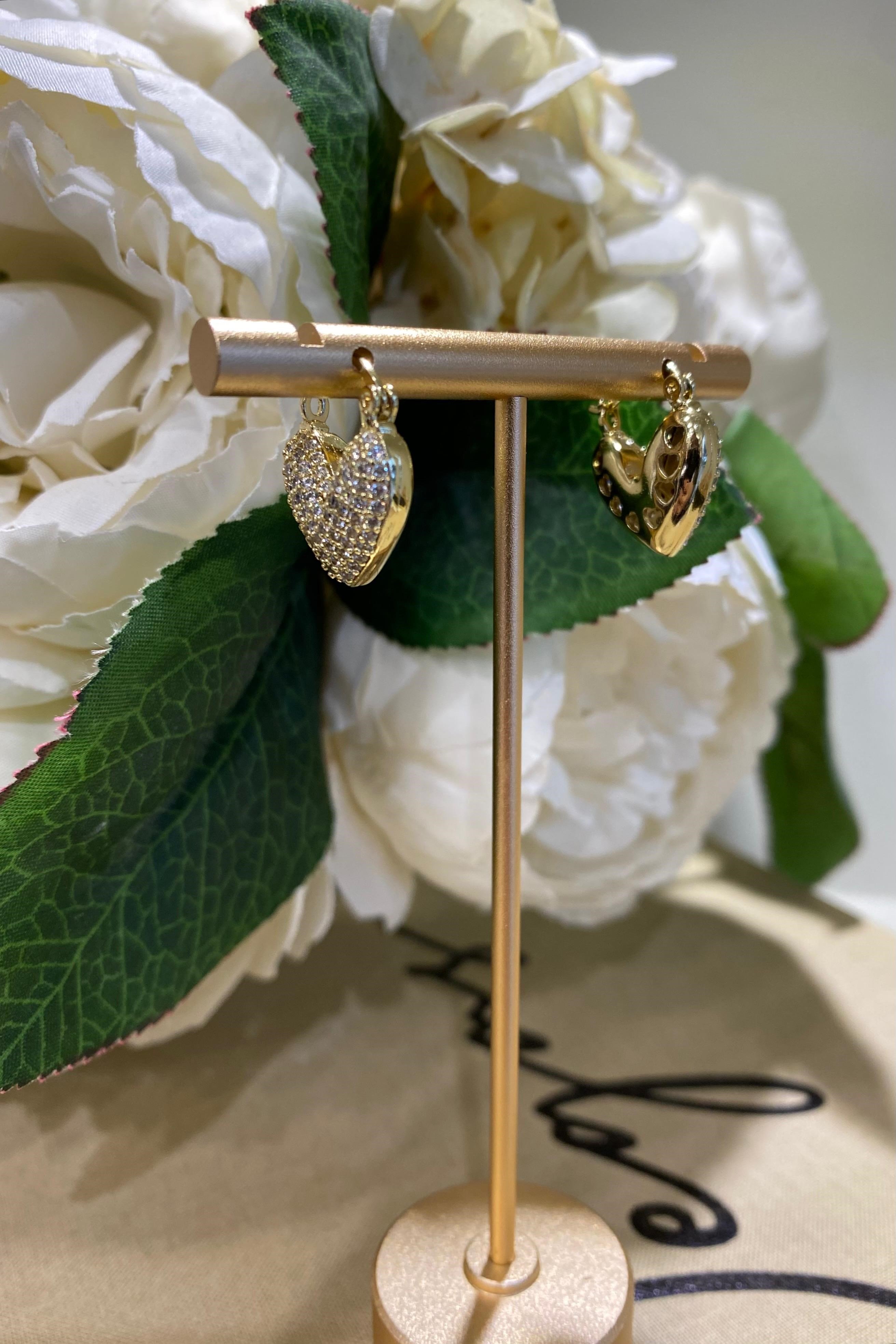 ZİRKON TAŞLI BOMBE KALP KÜPE