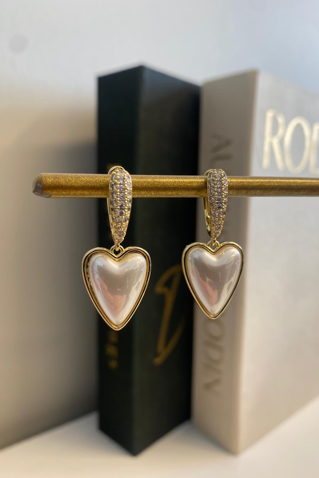 SEDEF KALP UÇLU ZİRKON OVAL KÜPE