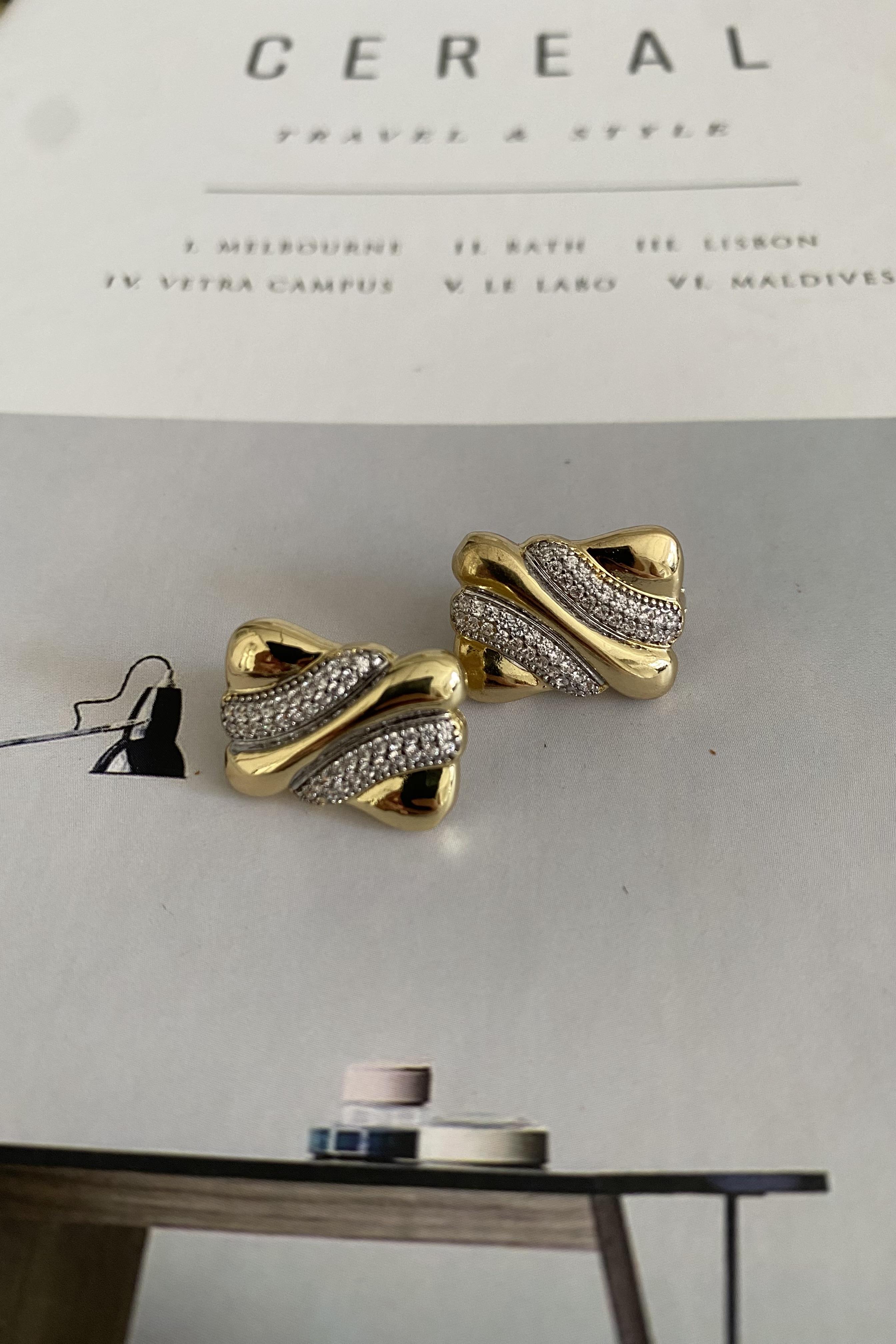 TAŞLI DÖRTGEN KÜPE