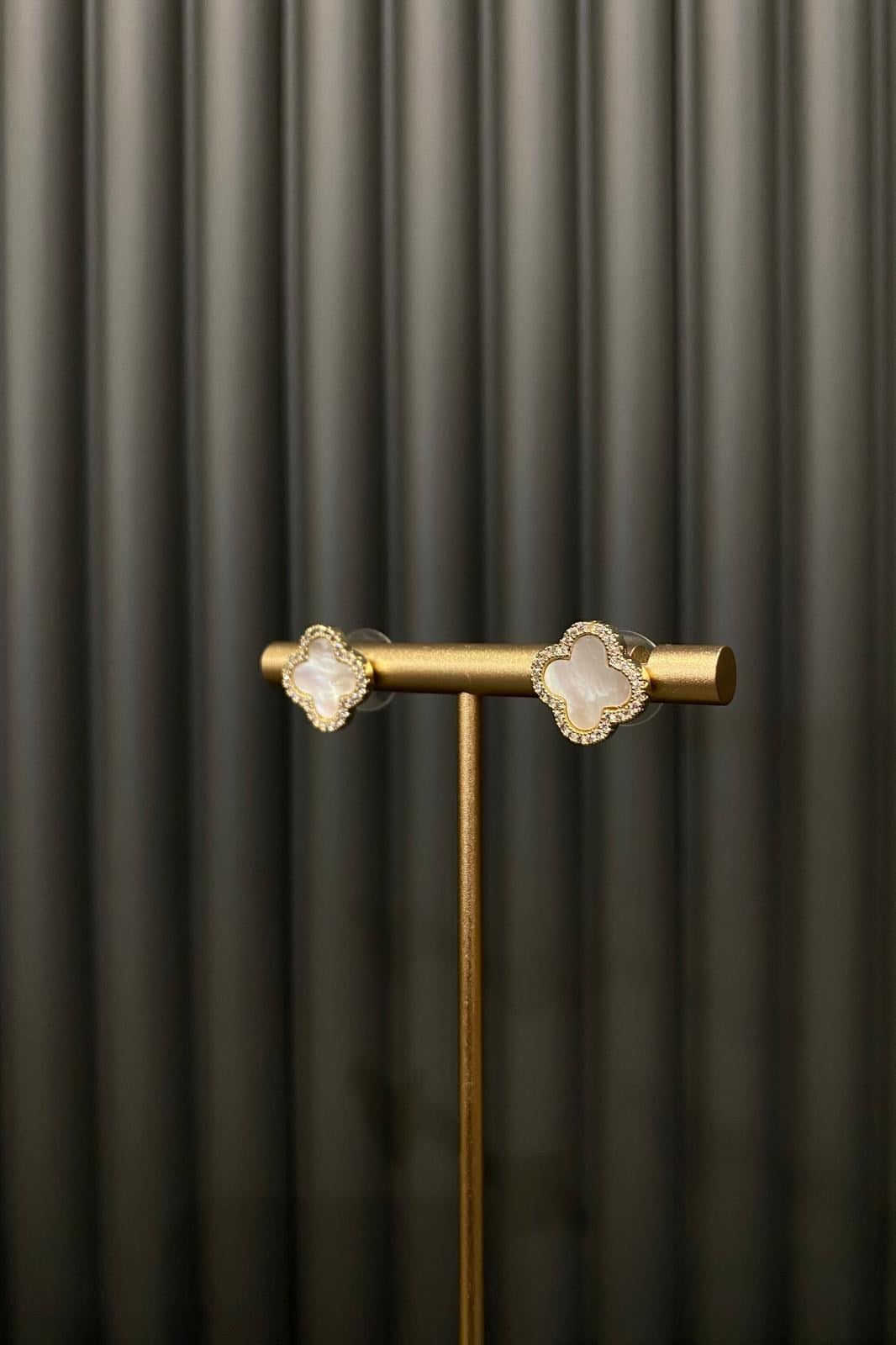 TAŞ ÇERÇEVELİ VAN CLEEF KÜPE