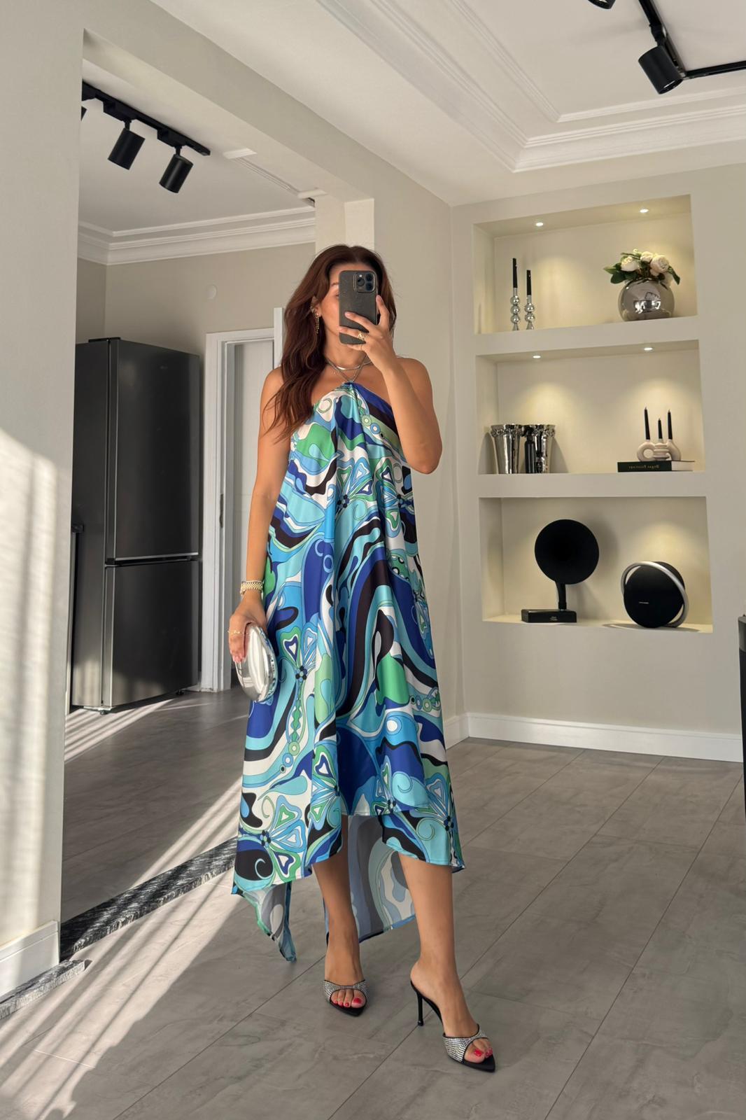 BOYUNDAN KOLYELİ DESENLİ SATEN ELBİSE/7262