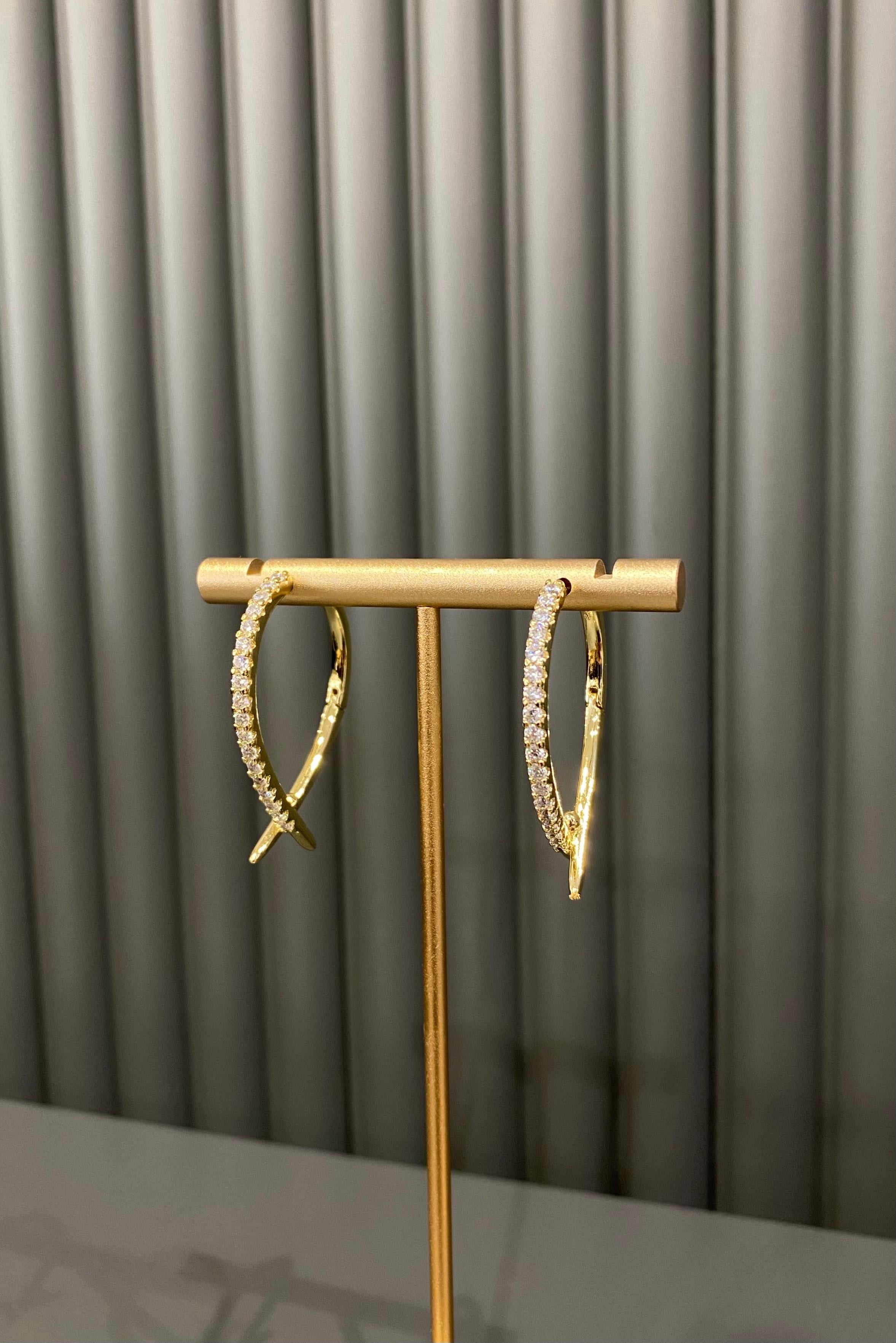 TAŞLI ÇİVİ KÜPE