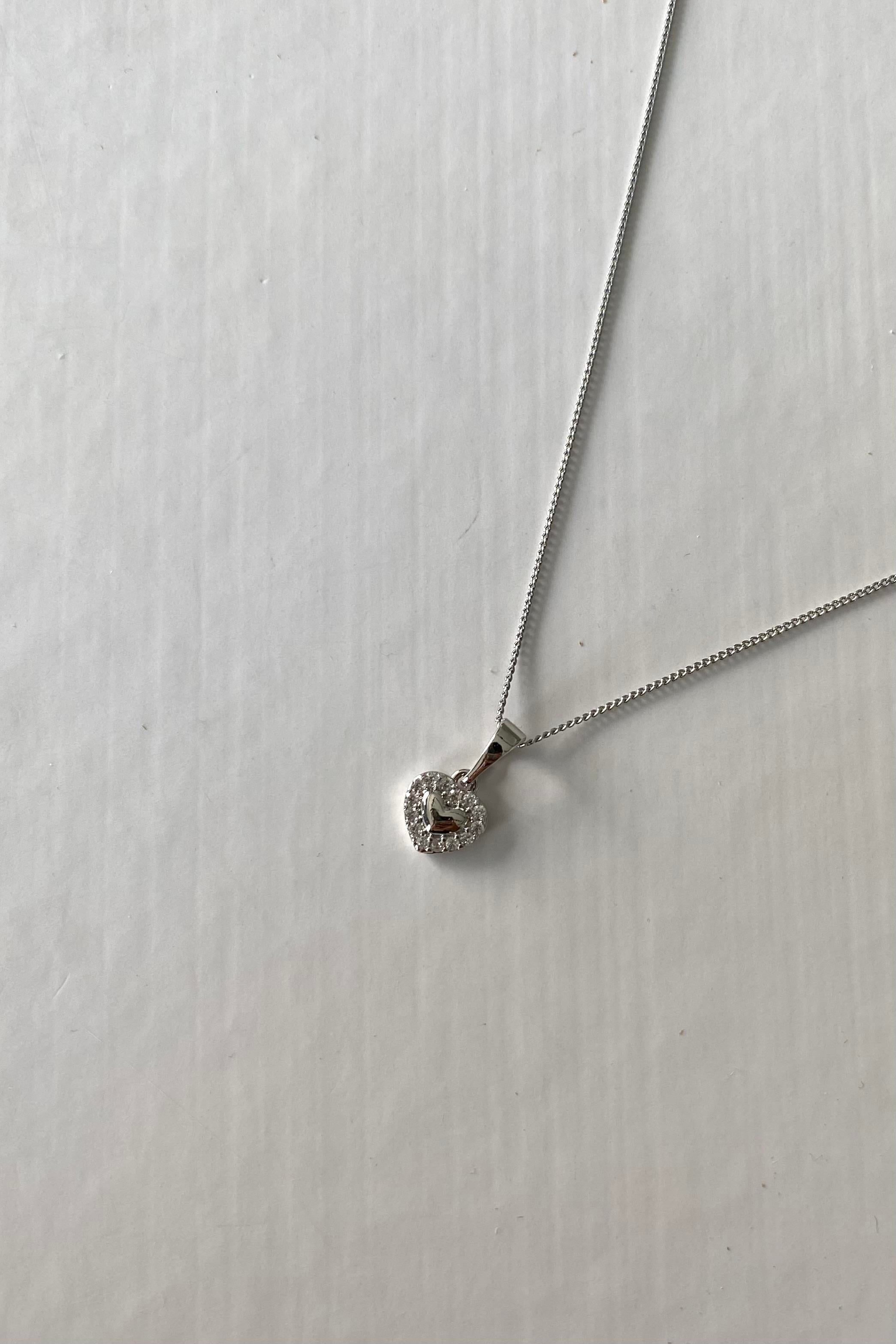 TAŞ ÇERÇEVELİ HAYALET KOLYE