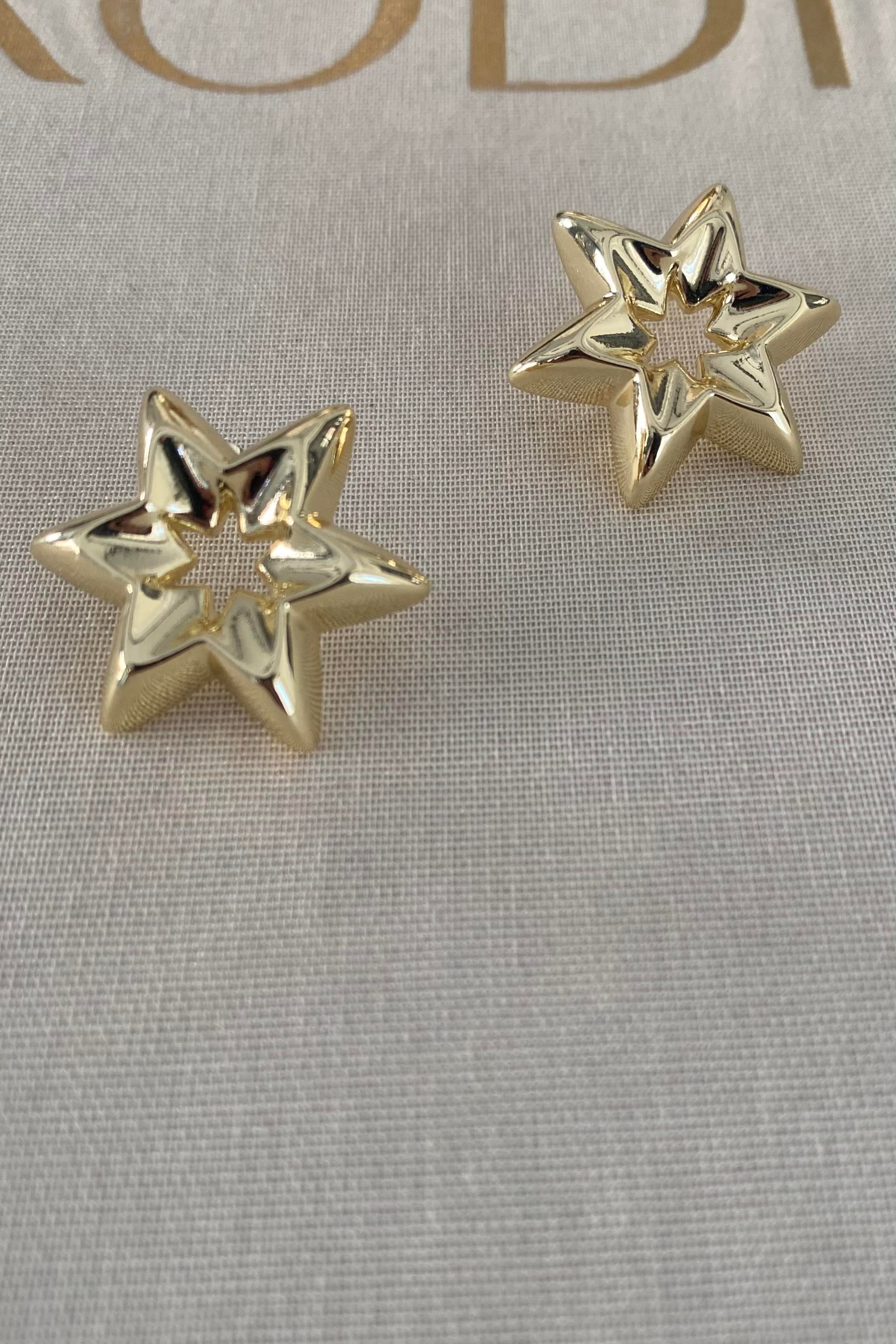 BOMBELİ YILDIZ KÜPE