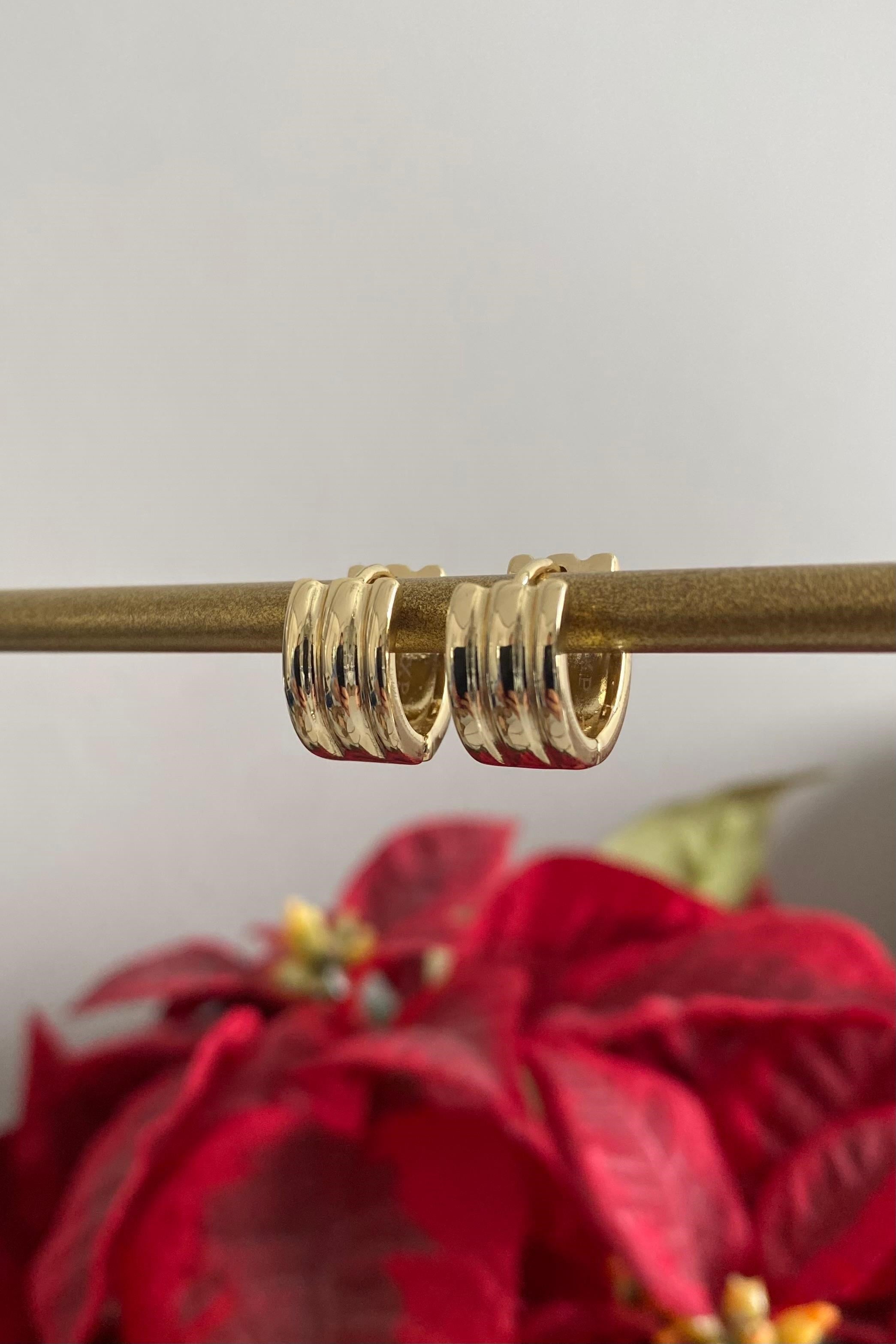 ÜÇ ÇİZGİ HALKA KÜPE 1.5CM