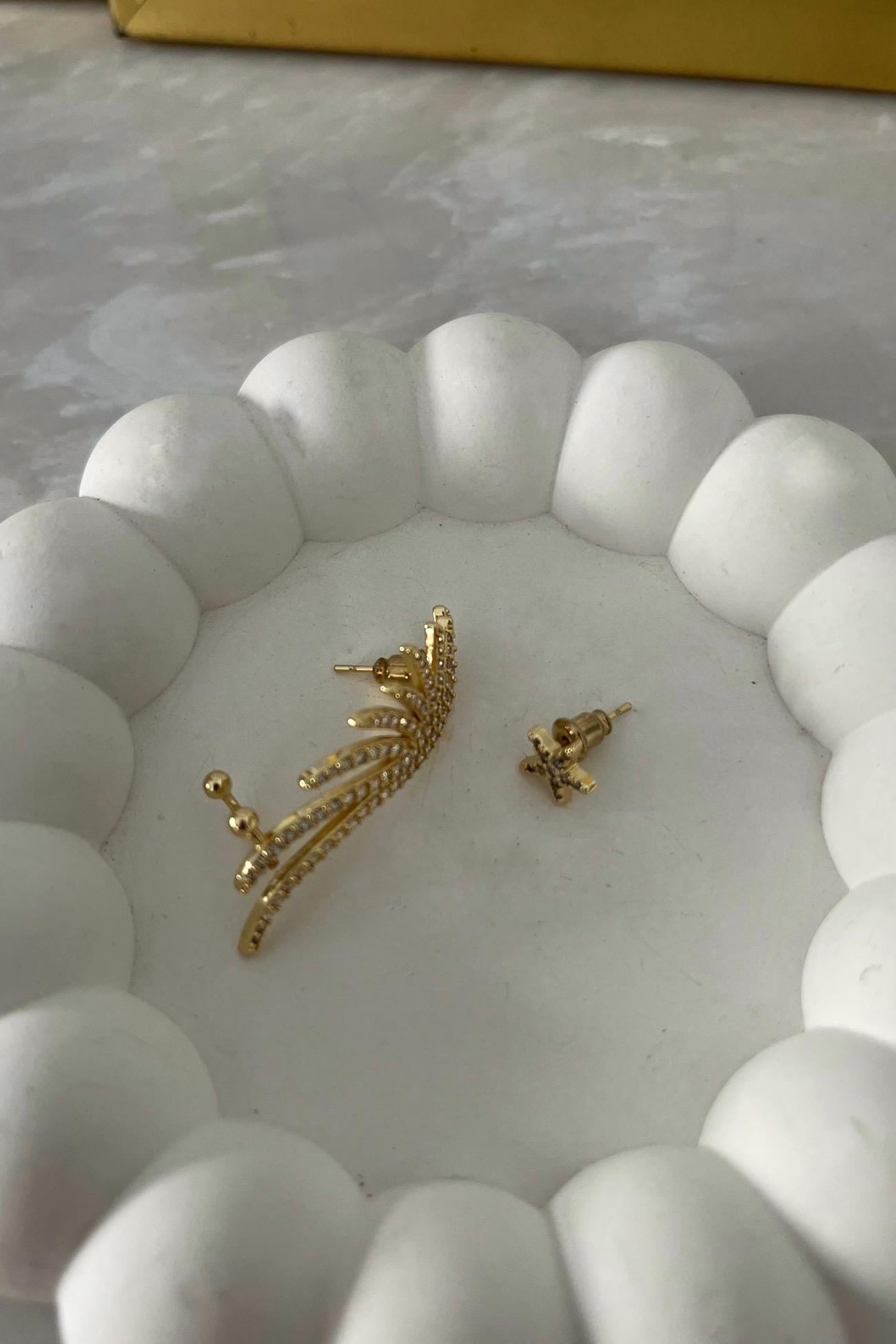 ANKA KUŞ FİGÜRLÜ TAŞ DETAYLI KÜPE