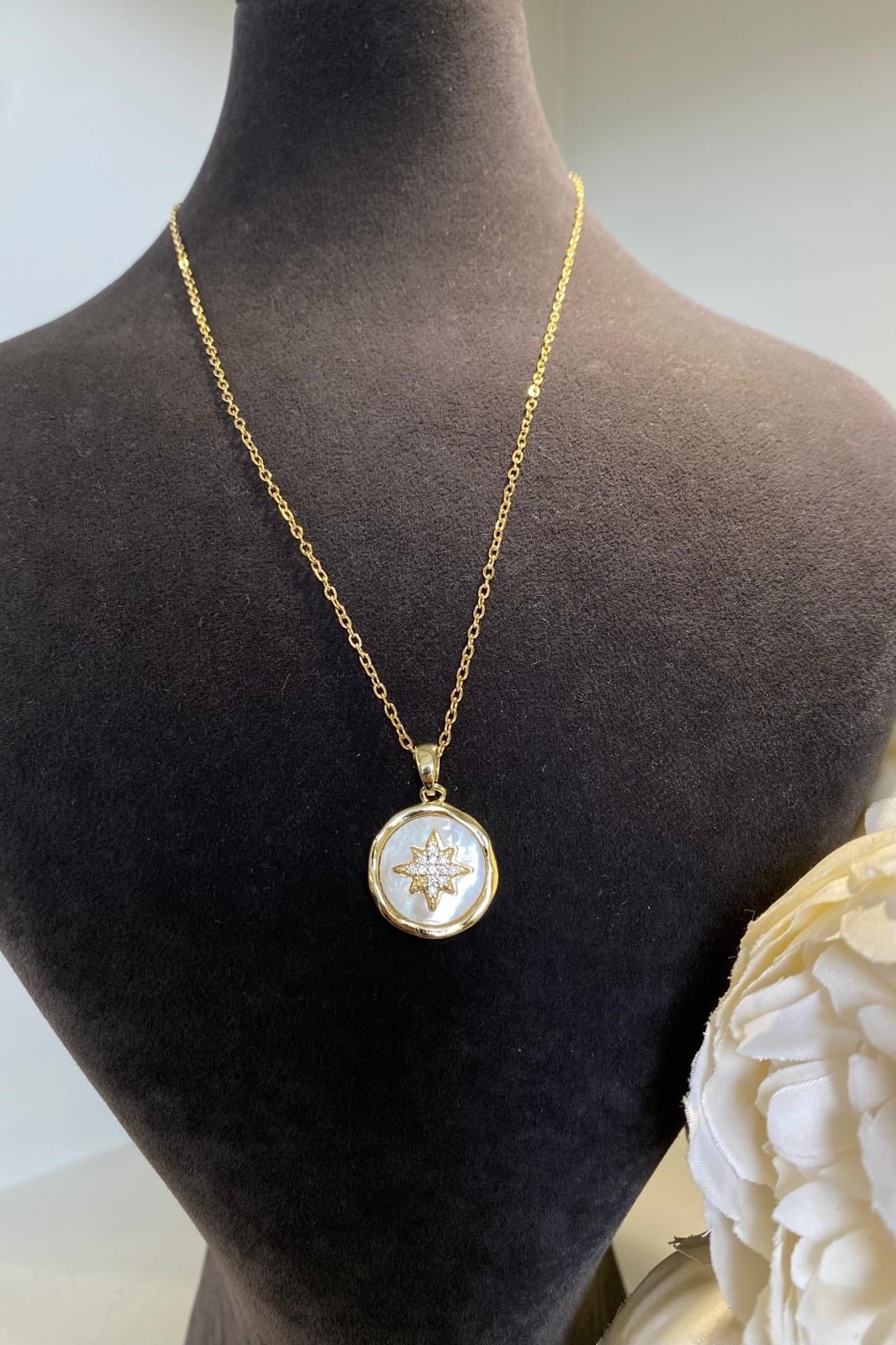 KUZEY YILDIZI SEDEF PLAKA KOLYE