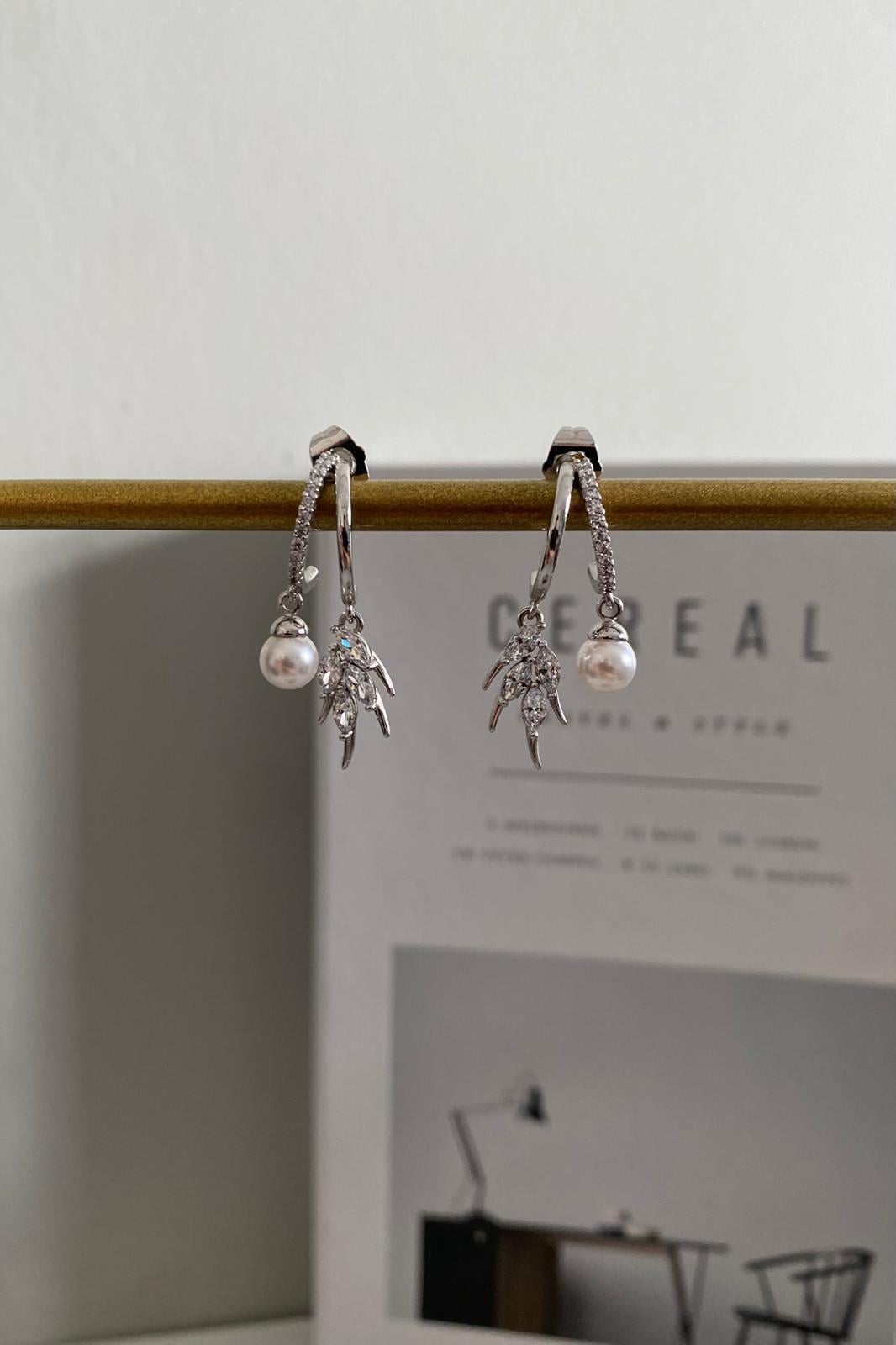 İNCİ UÇLU İKİLİ KÜPE