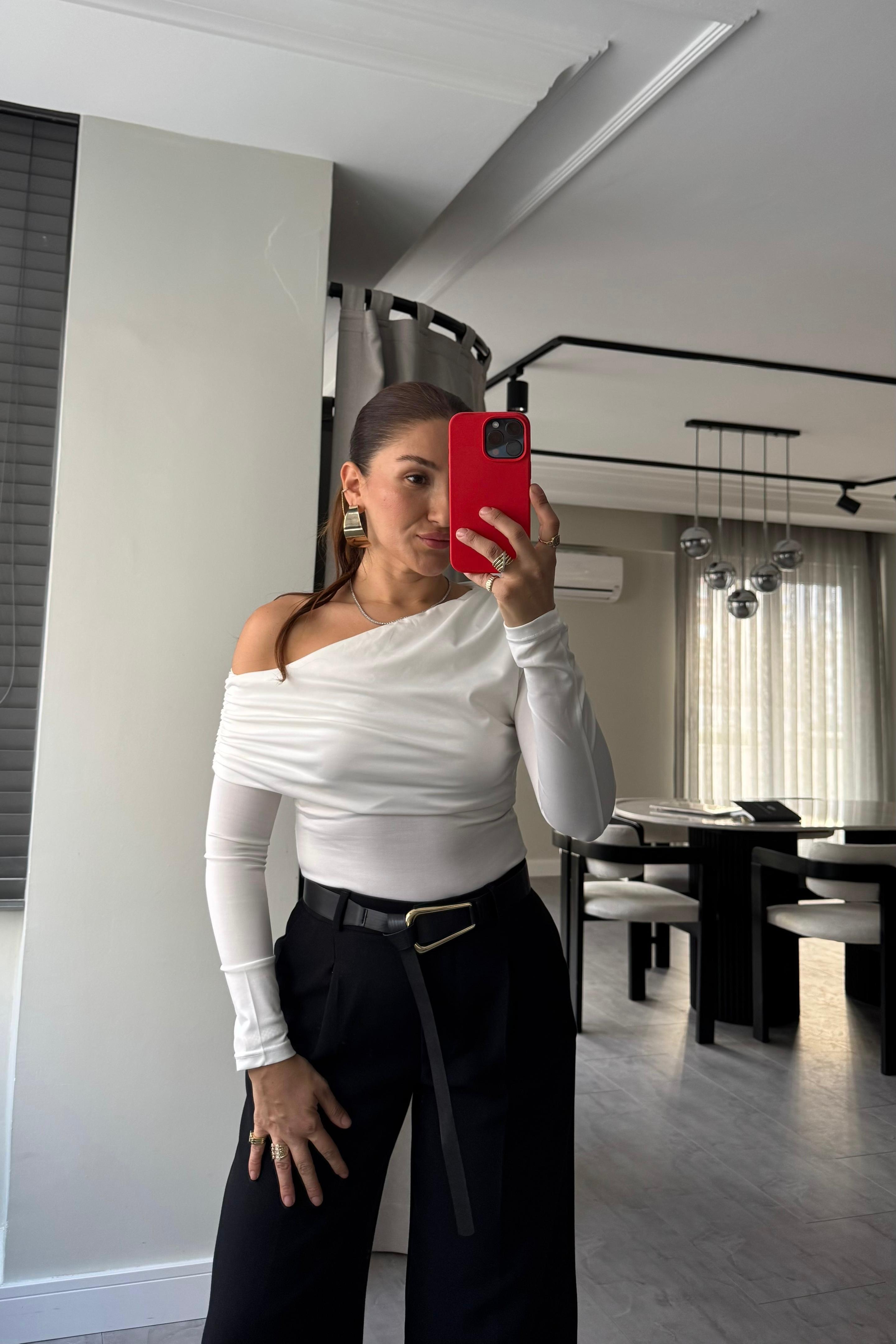 TEK OMUZ UZUN KOL DRAPELİ BLUZ/0764