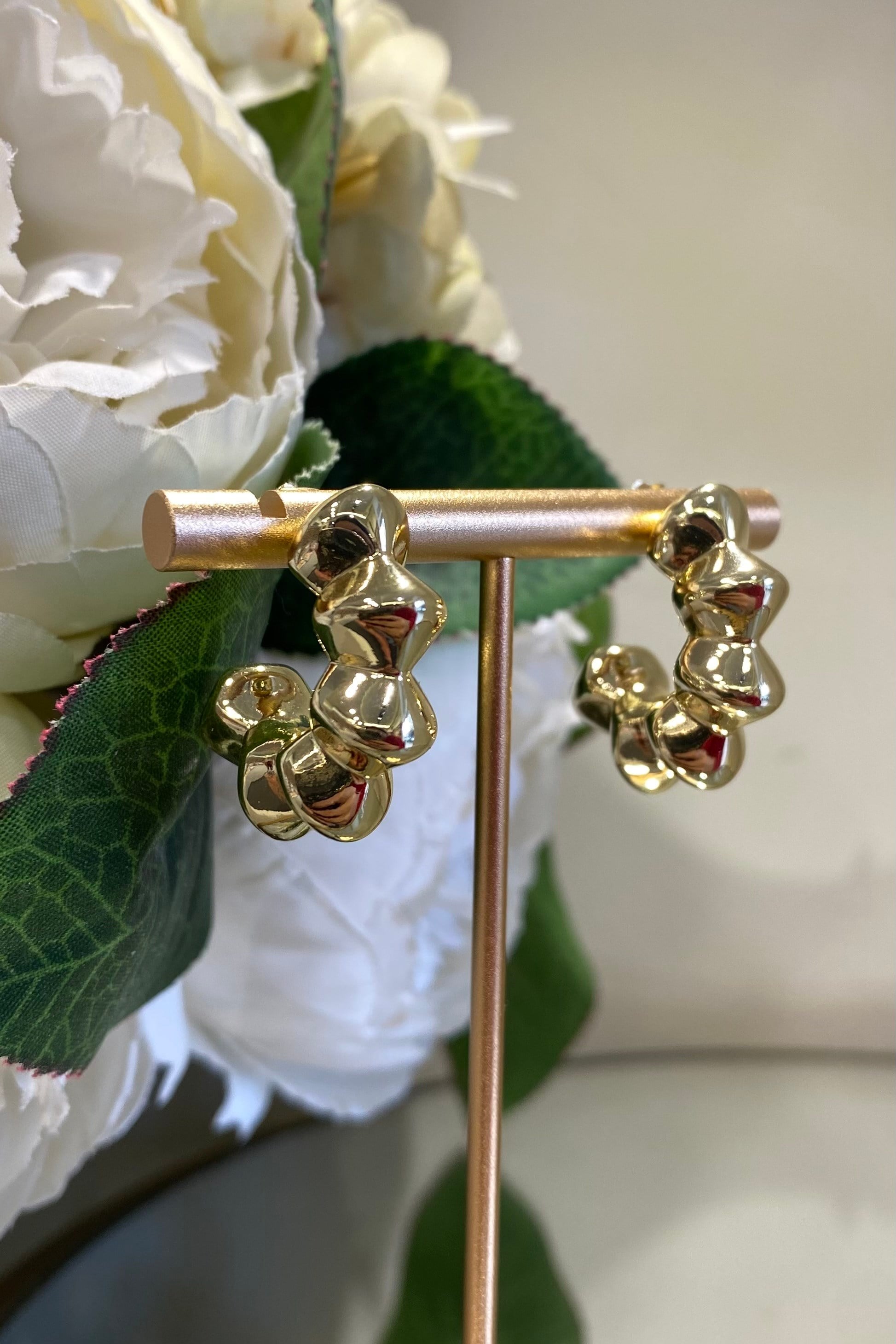 KABARTMALI DÖRTGEN BOMBE KÜPE