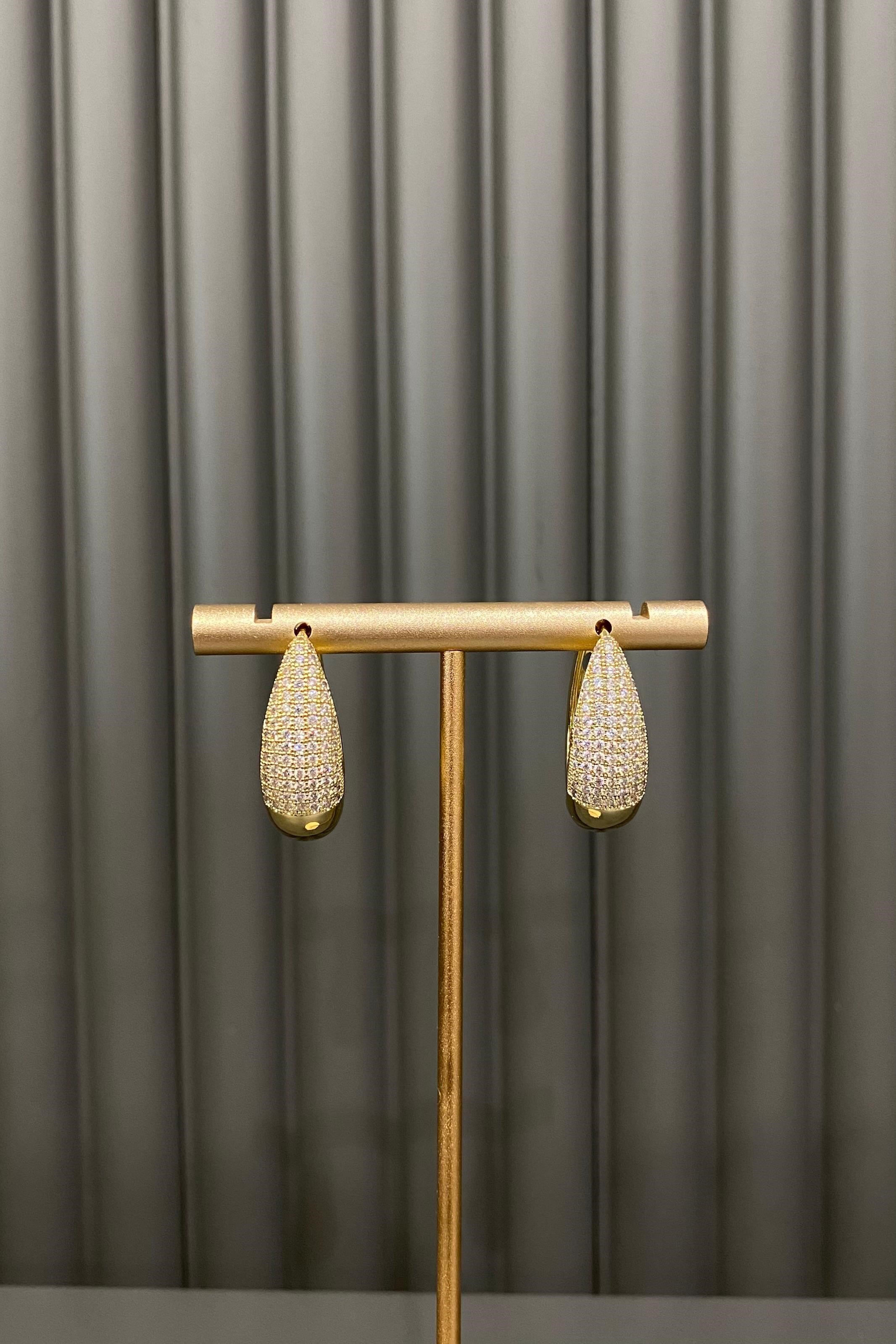 TAŞLI DAMLA MODEL KÜPE